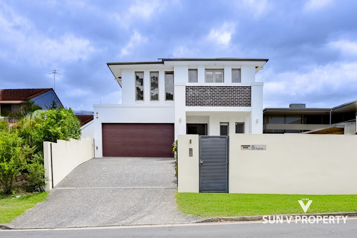8 Thames Street, Macgregor, Macgregor — photo 1 of 5