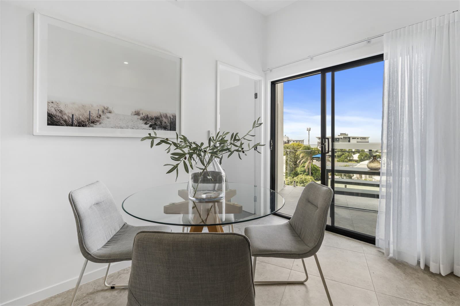 14/105 Chestnut Street, Wynnum - Image 1