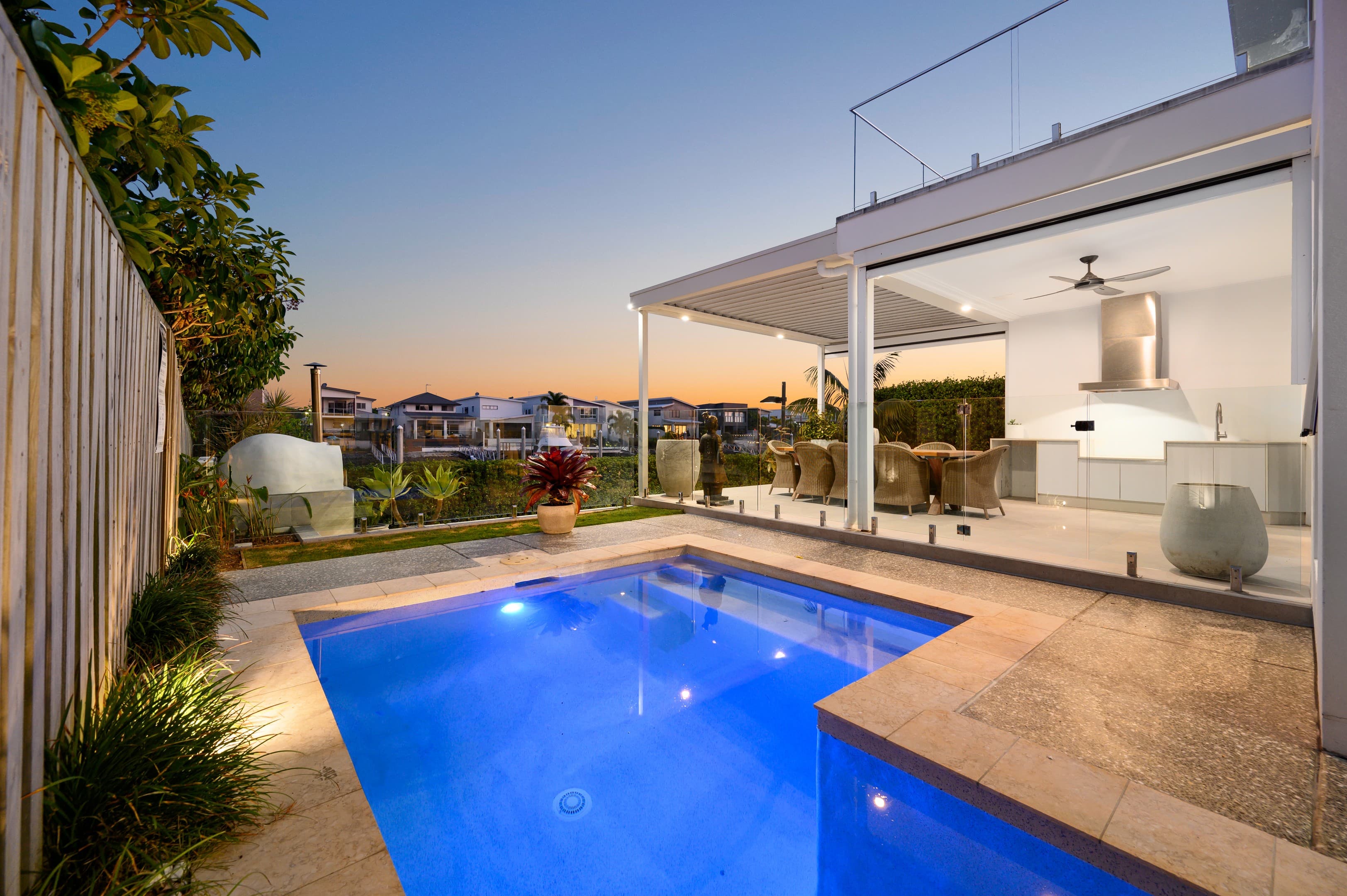 12 Santa Monica Boulevard, Hope Island, Hope Island — photo 1 of 5