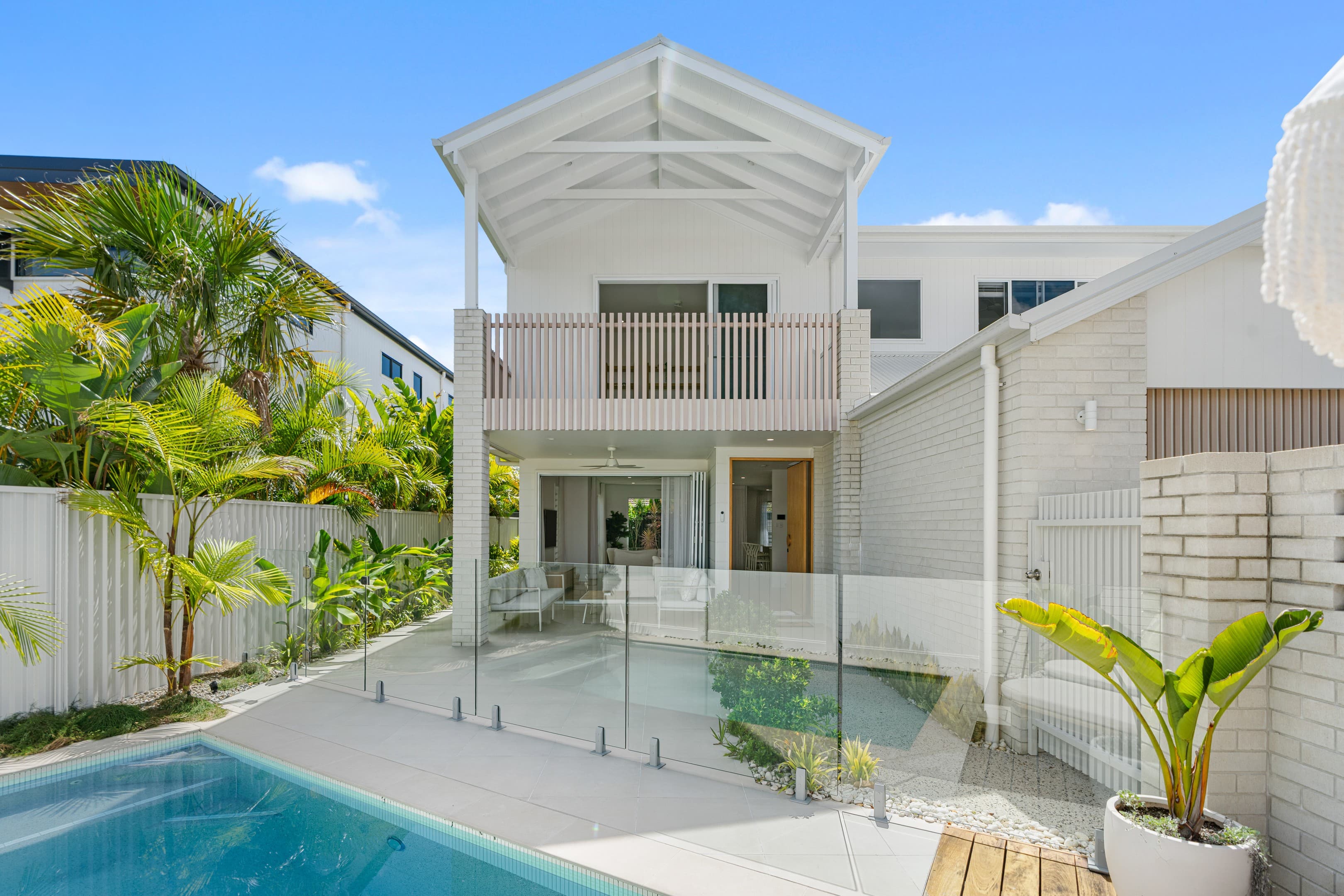 270 Rio Vista Boulevard, Mermaid Waters, Mermaid Waters — photo 1 of 5