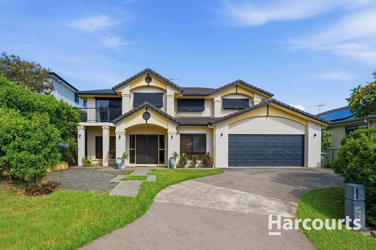 4 Butterwood Court, Arana Hills, Arana Hills — photo 1 of 5