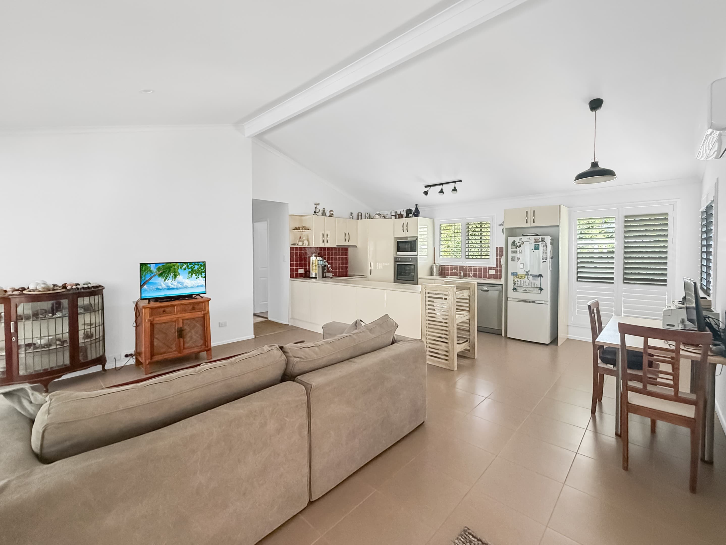 37 Kardinia Street, Macleay Island - Image 1