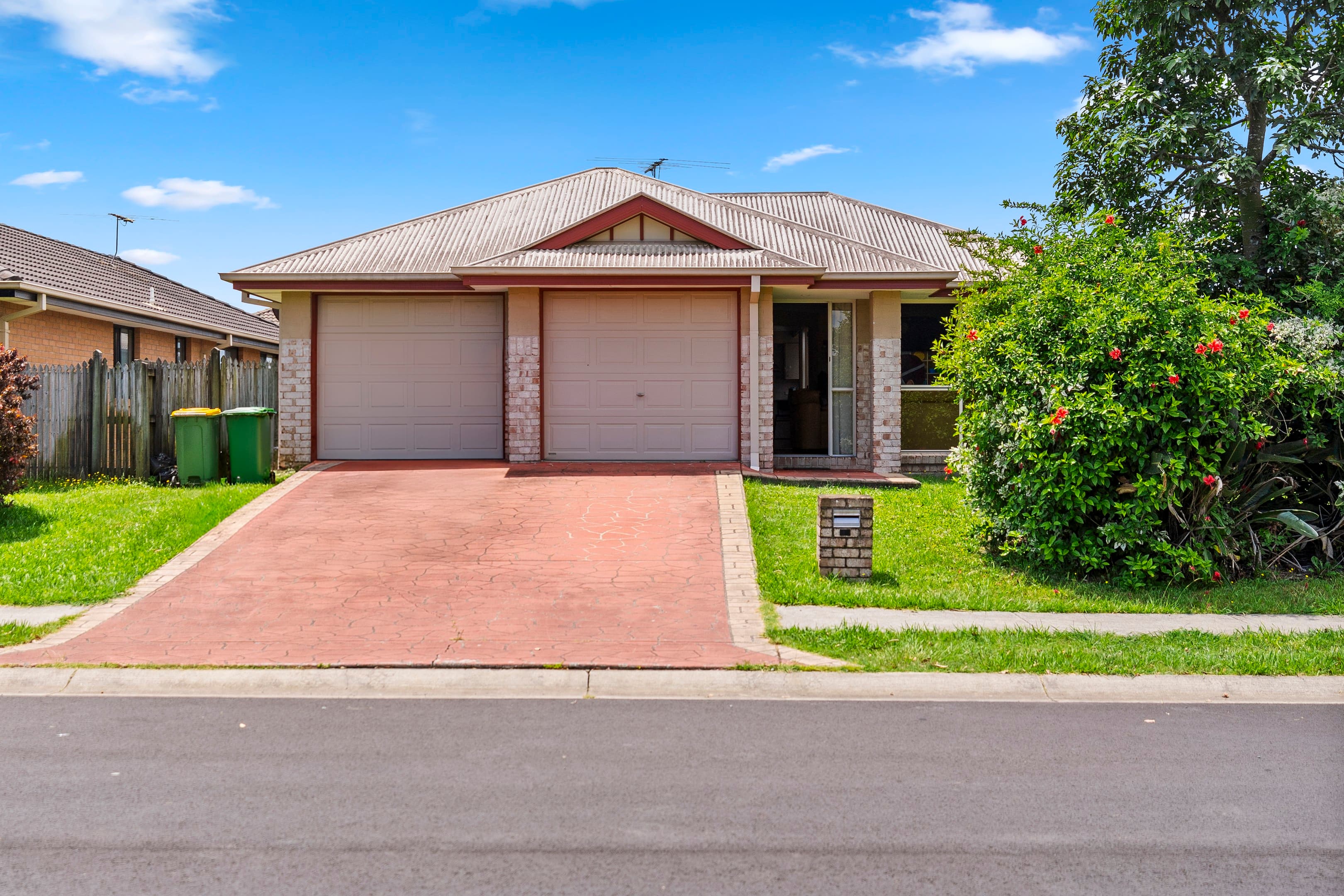 38 Lake Borumba Street, Logan Reserve, Logan Reserve — photo 1 of 5