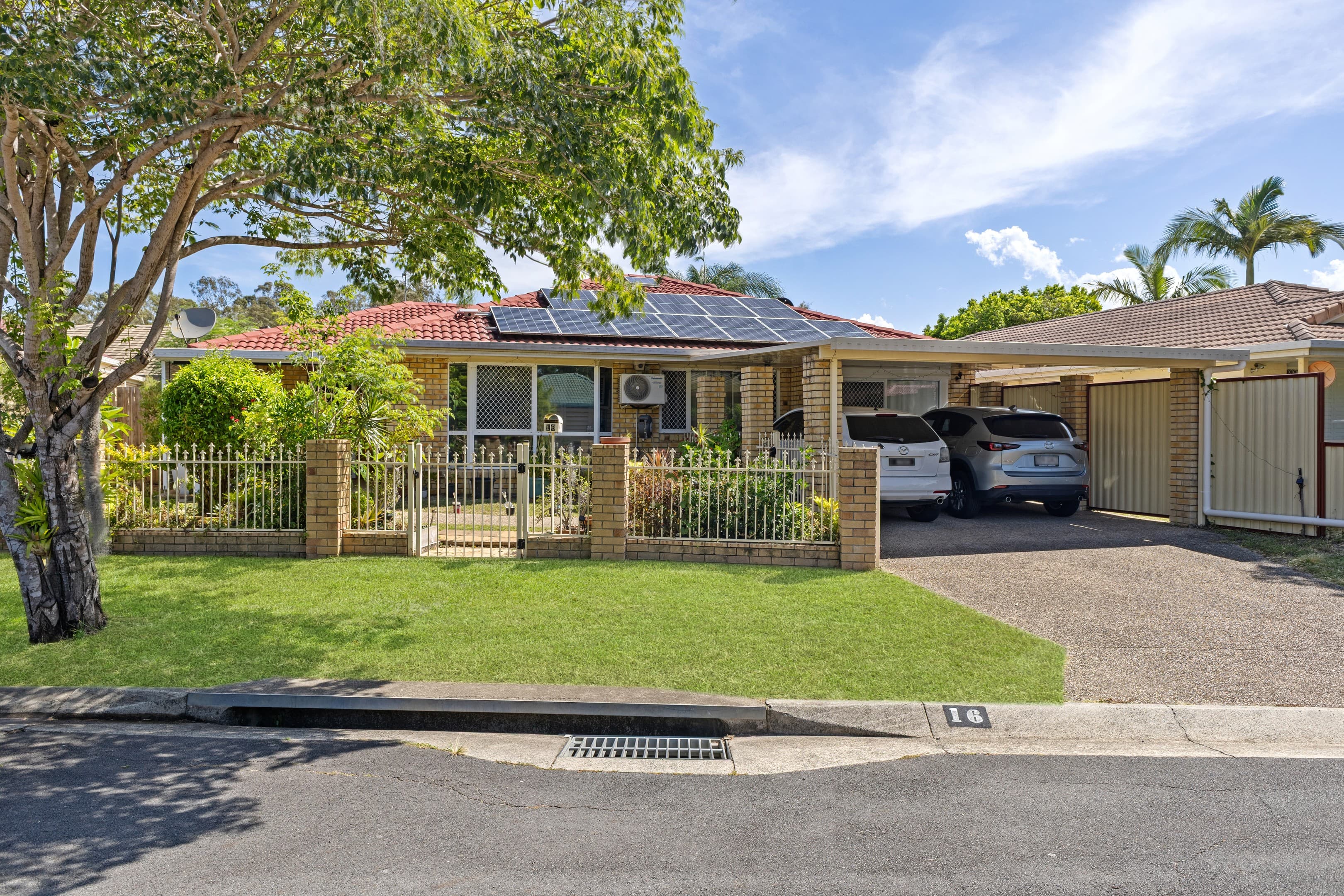 16 Poplar Place, Taigum — photo 1 of 5