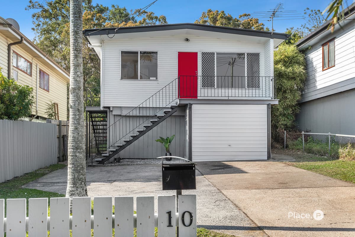 10 Pikett Street, Clontarf, Clontarf — photo 1 of 5