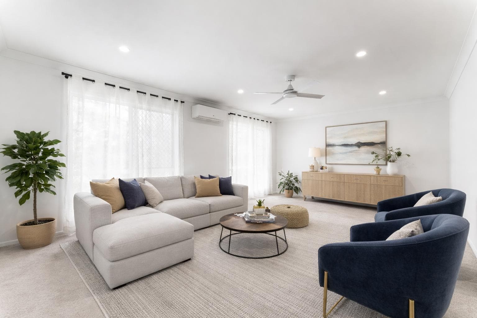 4 John Francis Drive, Carrara — photo 1 of 5