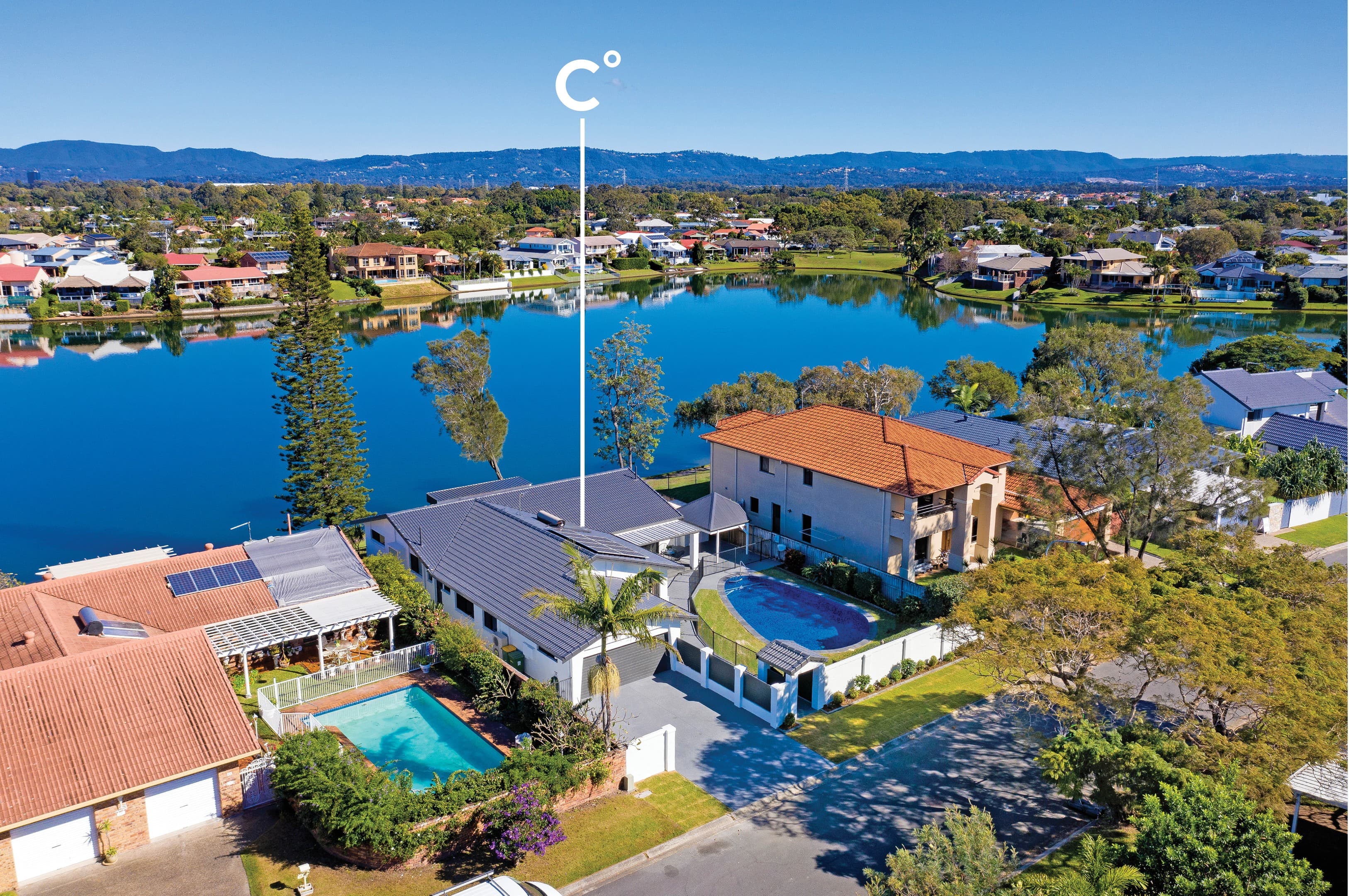 15 Keppel Court, Mermaid Waters — photo 1 of 5