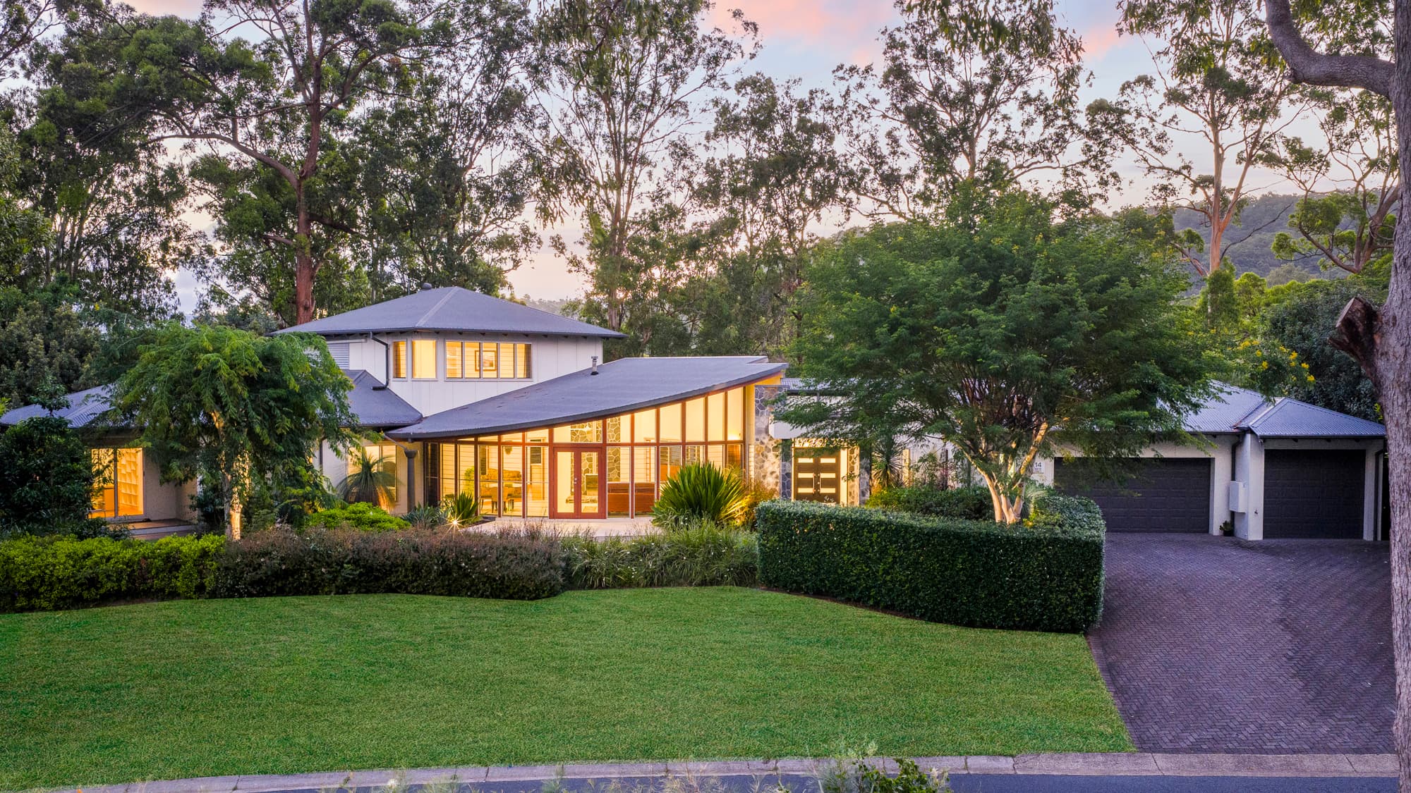 14 Earle Court, Tallai, Tallai — photo 1 of 5