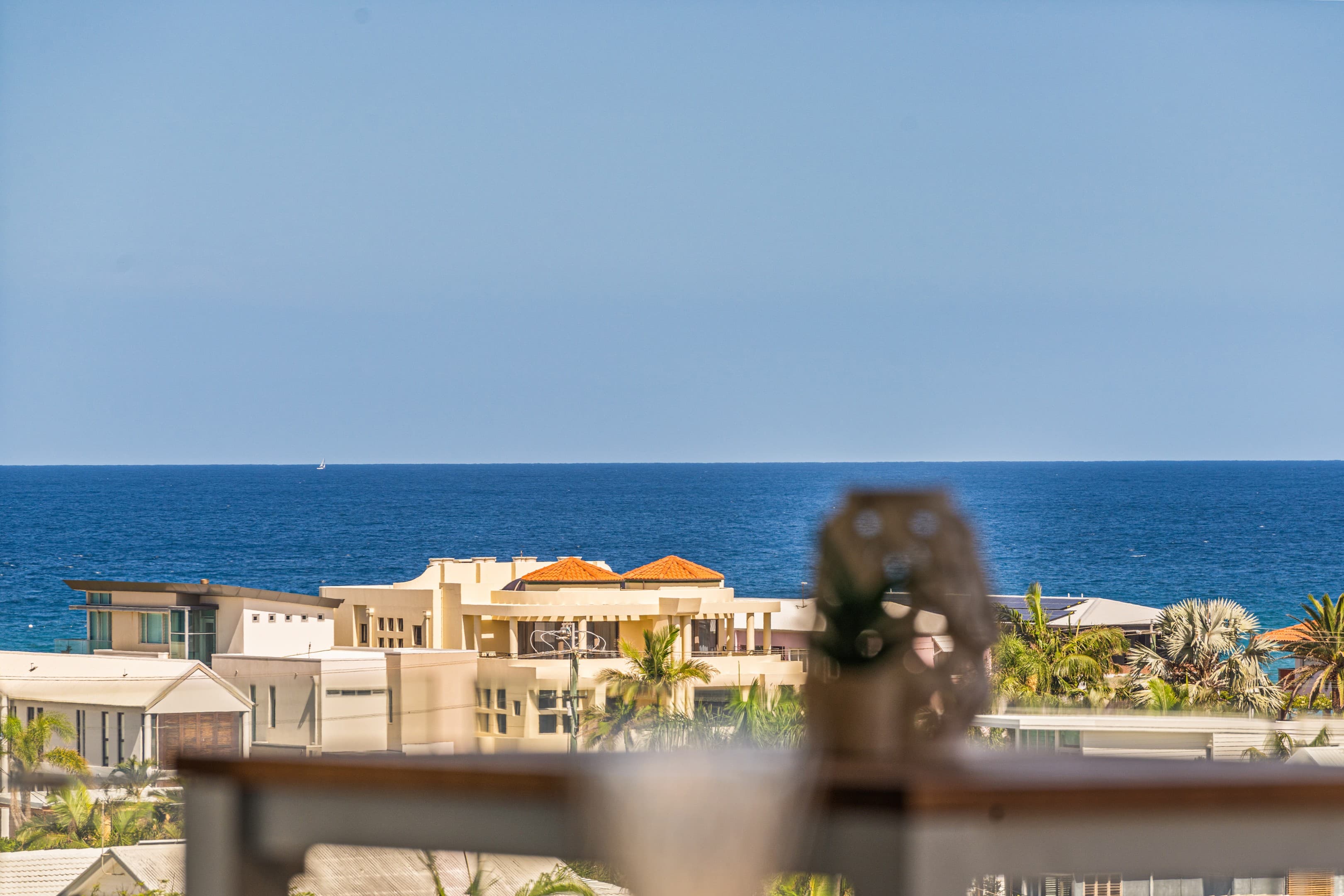 604/51 Peerless Avenue, Mermaid Beach, Mermaid Beach — photo 1 of 5