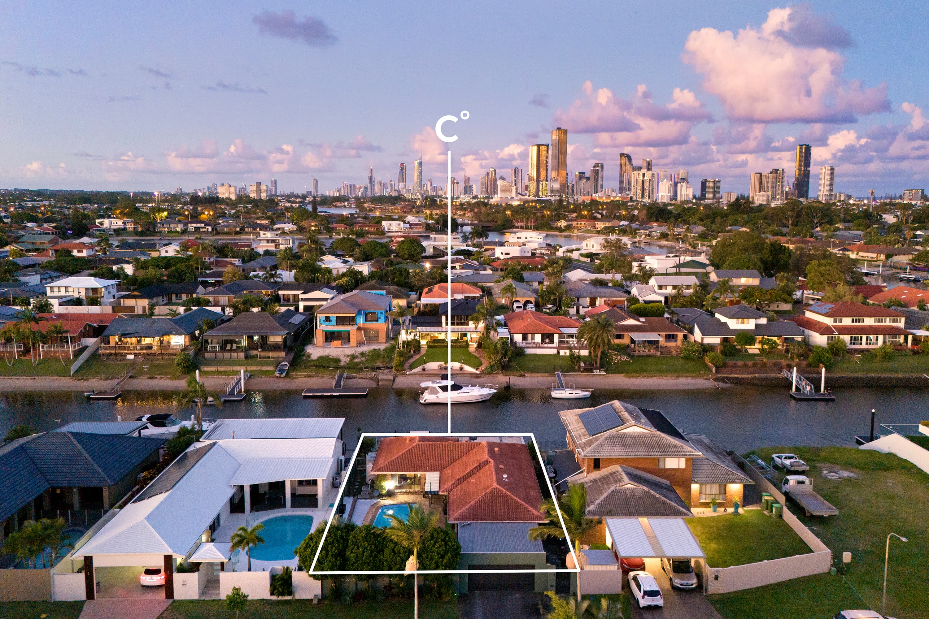 28 Pilot Court, Mermaid Waters — photo 1 of 5