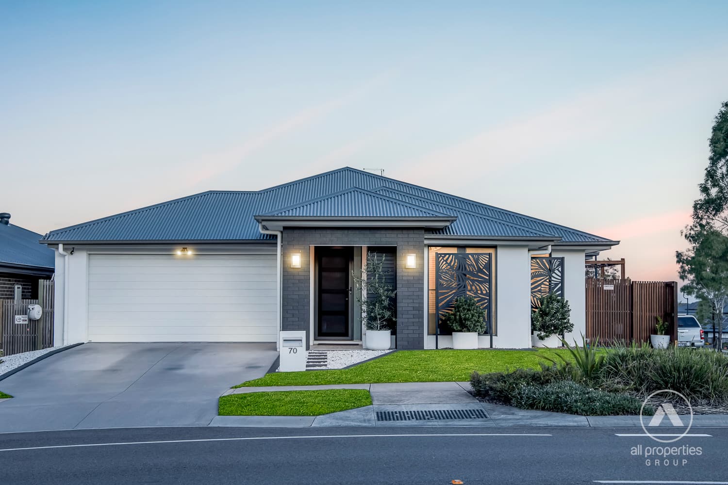 70 Kessels Boulevard, Greenbank, Greenbank — photo 1 of 5
