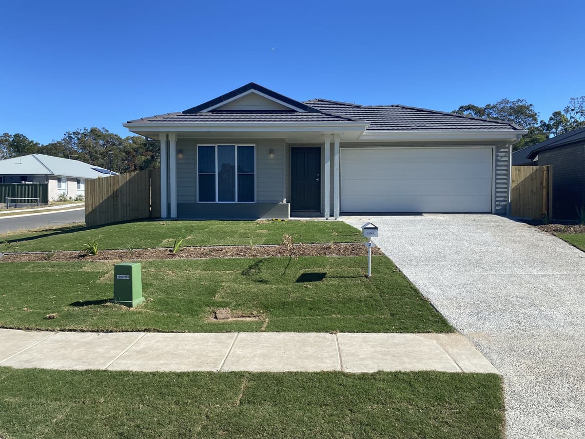 10 Park Lane, Logan Reserve - Image 1