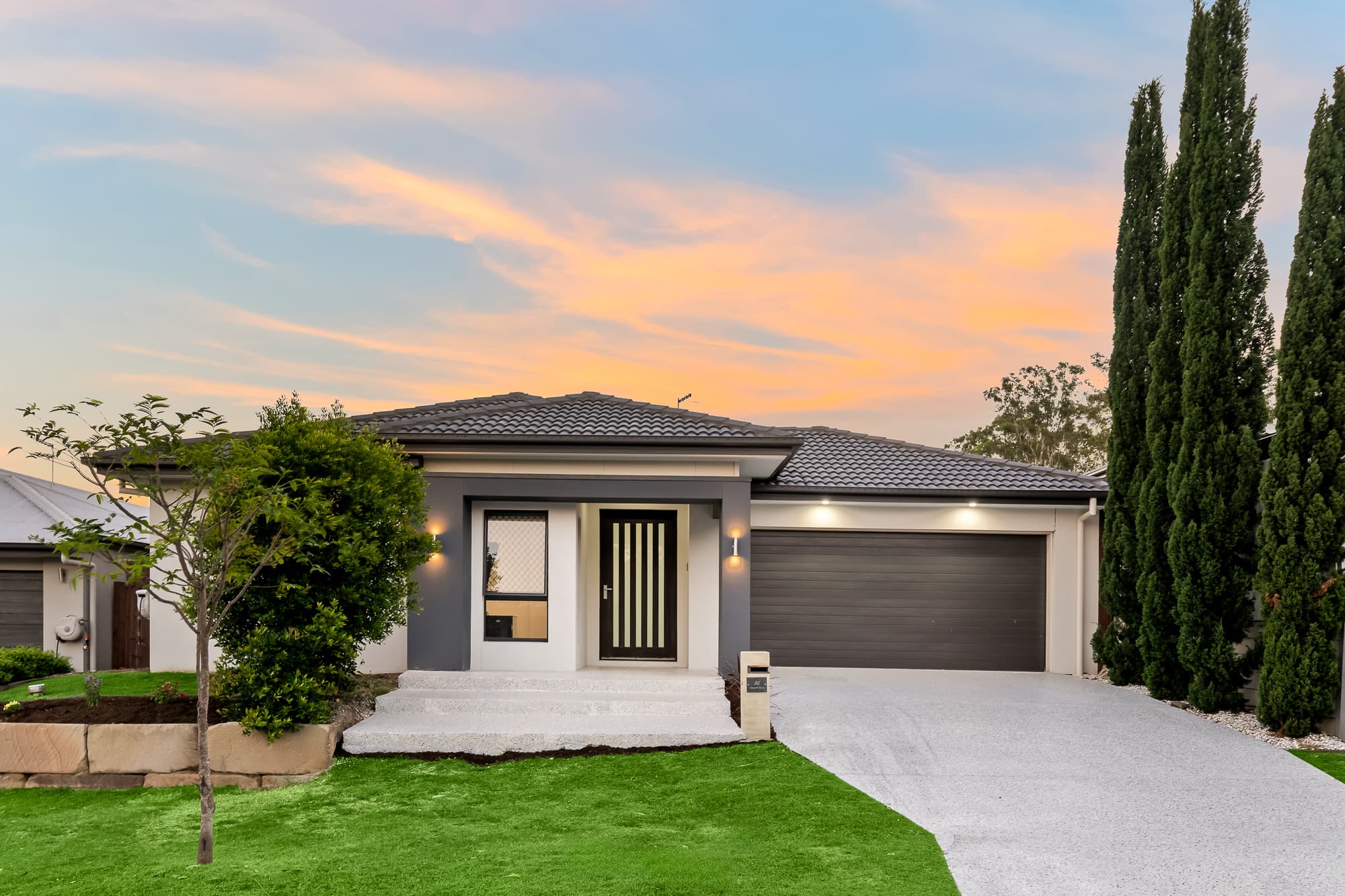 16 Cornwall Street, Pallara, Pallara — photo 1 of 5