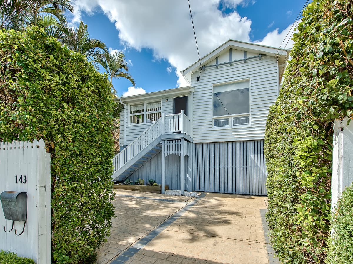 143 Macrossan Avenue, Norman Park, Norman Park — photo 1 of 5
