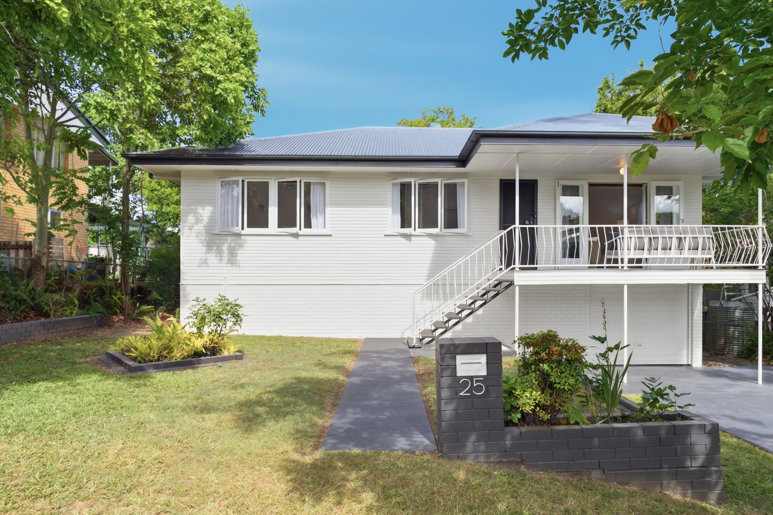 25 Penambul Crescent, Ferny Hills, Ferny Hills — photo 1 of 5