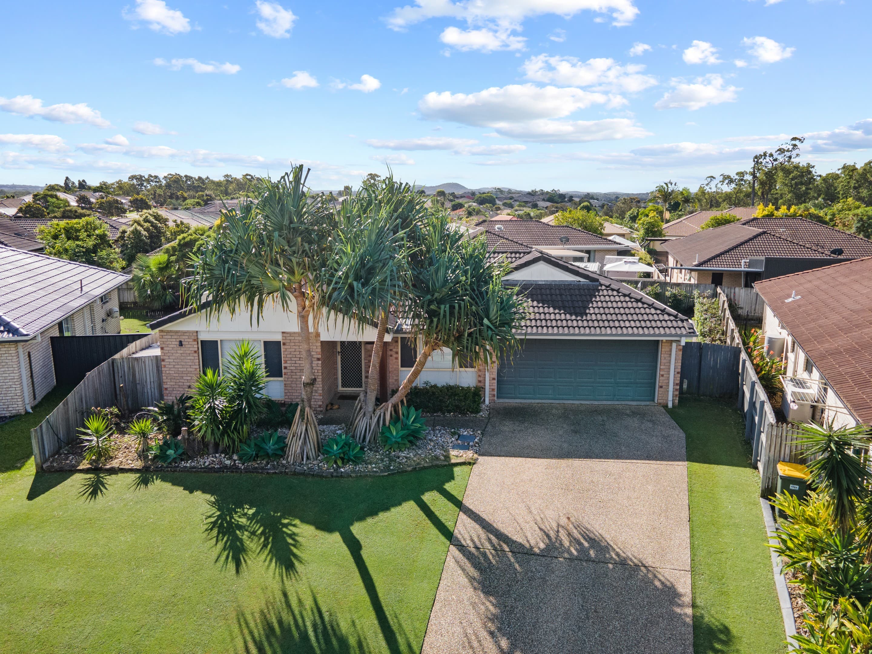 12 Freesia Court, Ormeau, Ormeau — photo 1 of 5