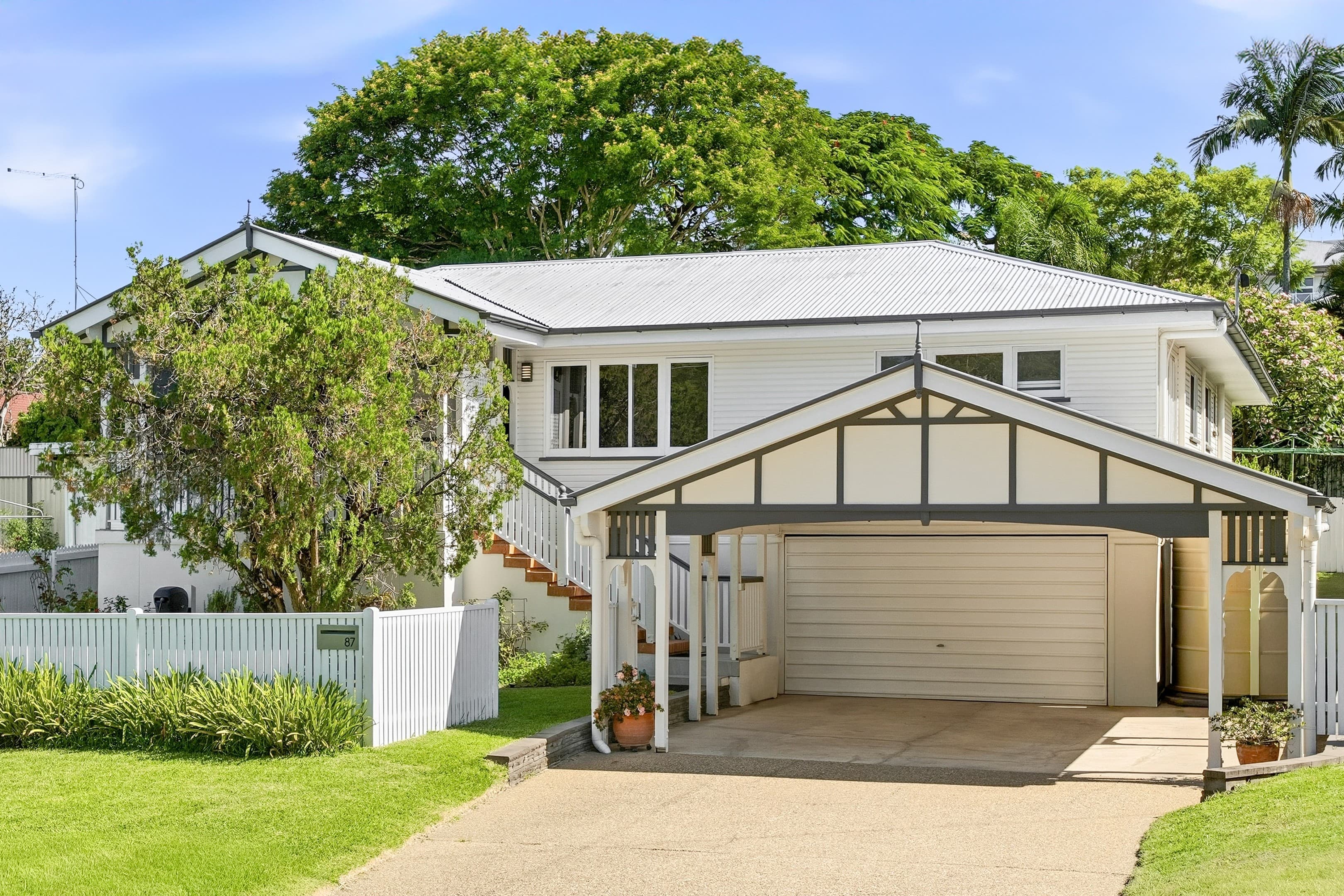 87 Keble Street, Corinda, Corinda — photo 1 of 5