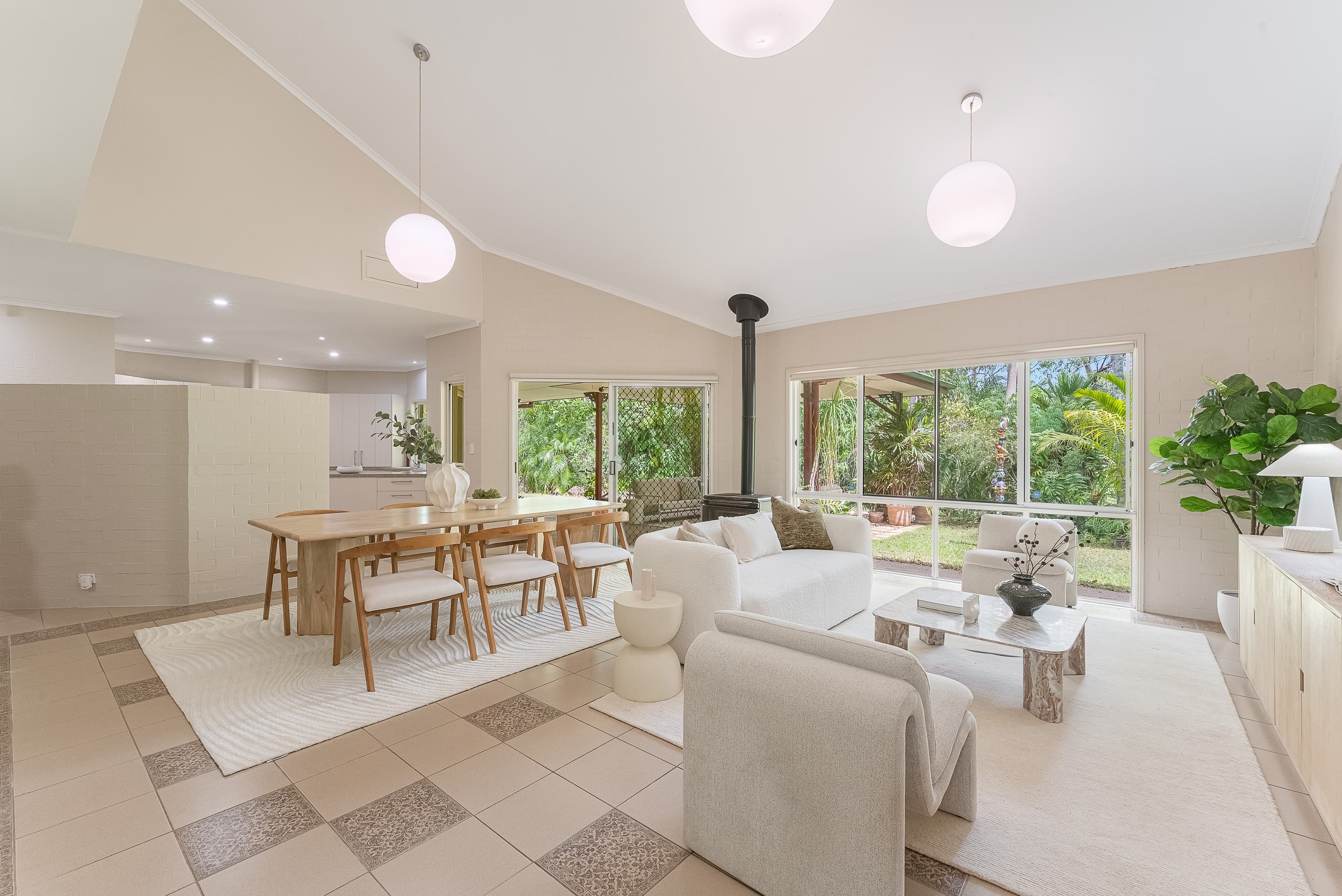 39 Tinarra Crescent, Kenmore Hills, Kenmore Hills — photo 1 of 5