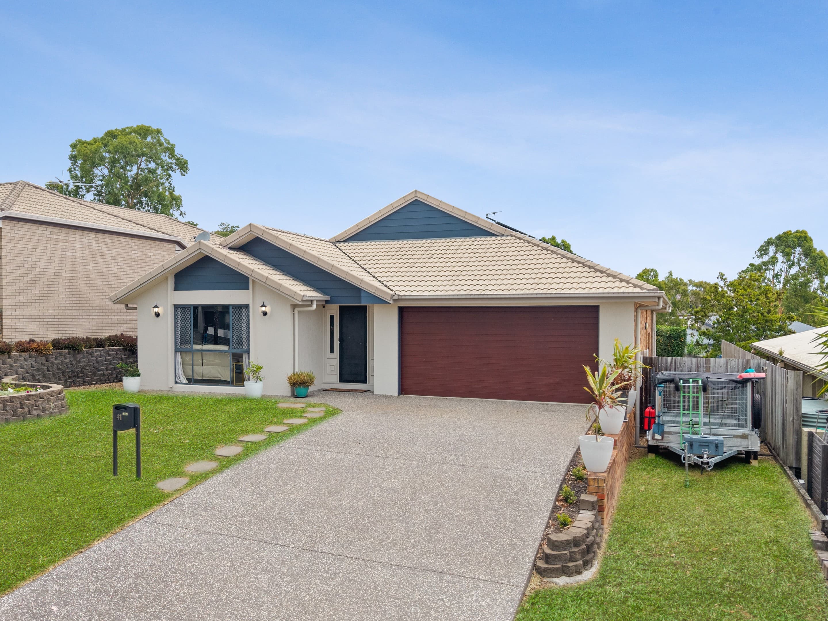 41 Outlook Drive, Waterford, Waterford — photo 1 of 5