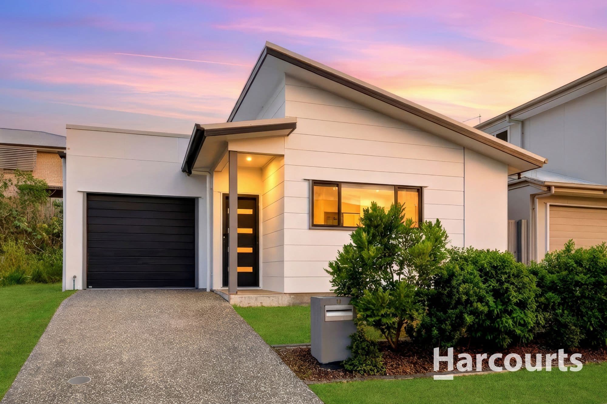 11 Waterman Place, Browns Plains, Browns Plains — photo 1 of 5