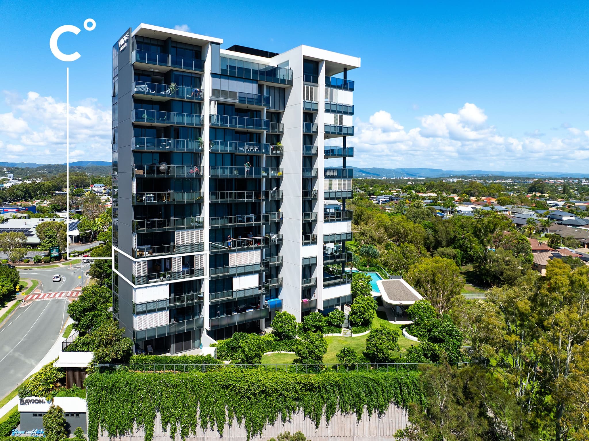 19/20 Executive Drive, Burleigh Waters - Image 1