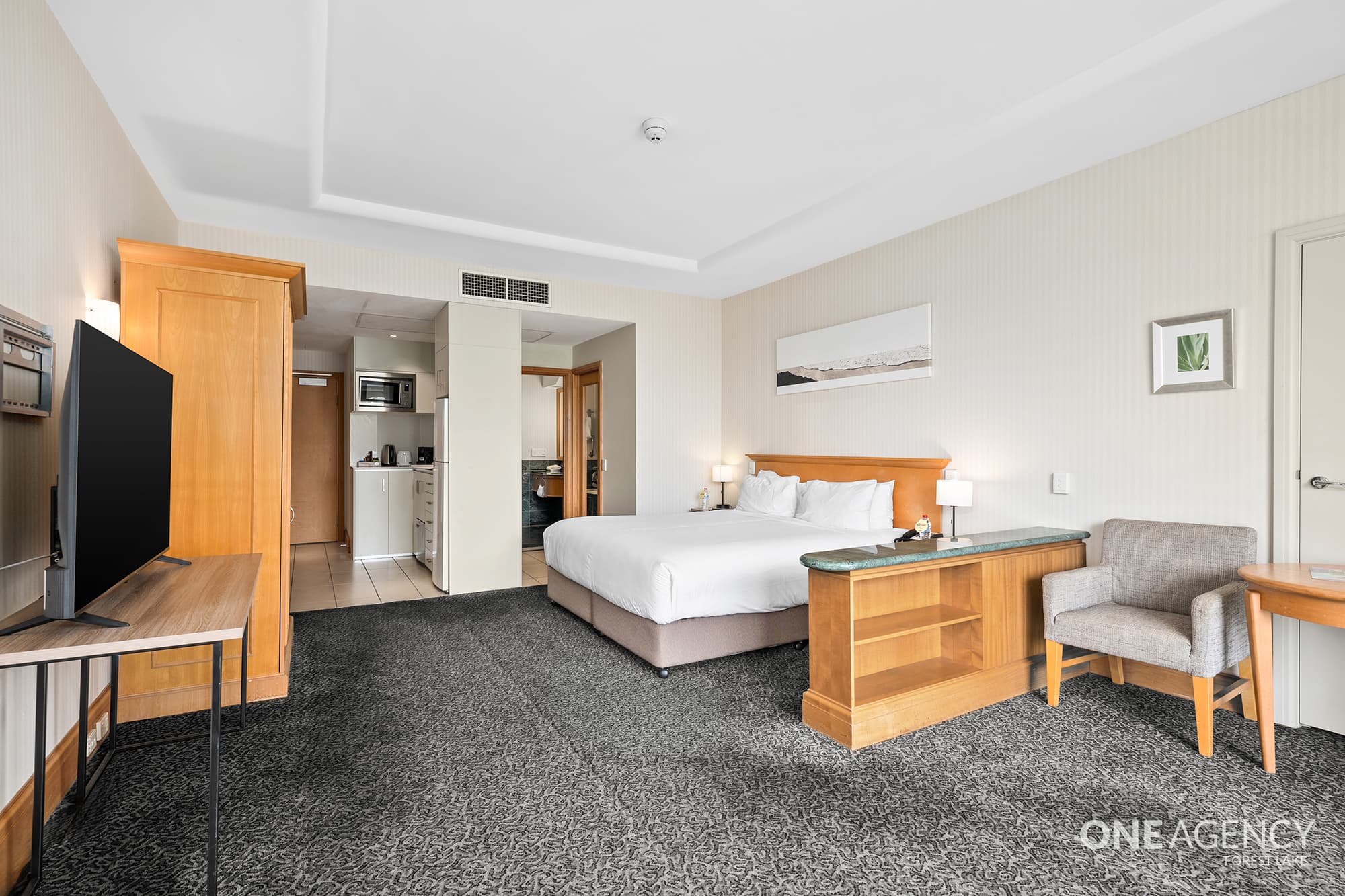 303/2801-2833 Gold Coast Highway, Surfers Paradise, Surfers Paradise — photo 1 of 5