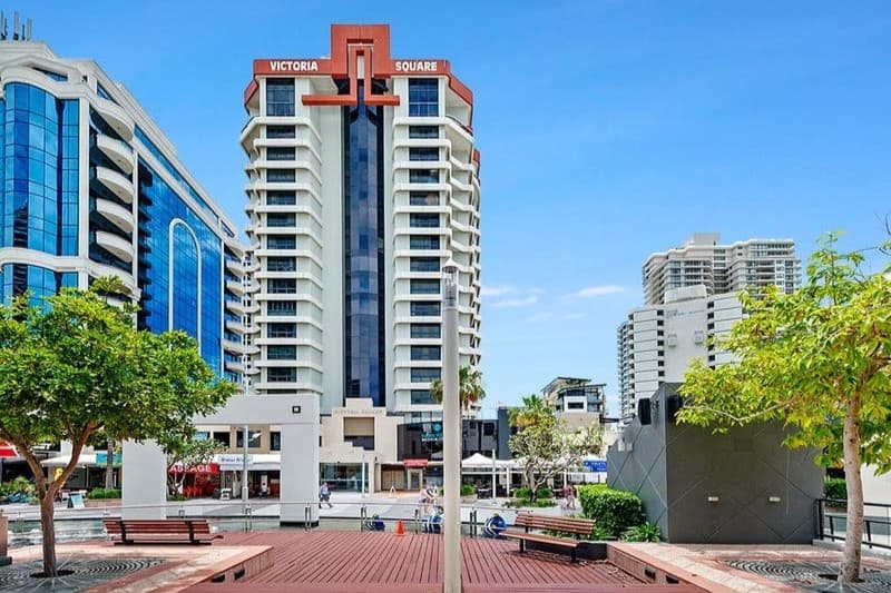 101/15 Victoria Avenue, Broadbeach - Image 1