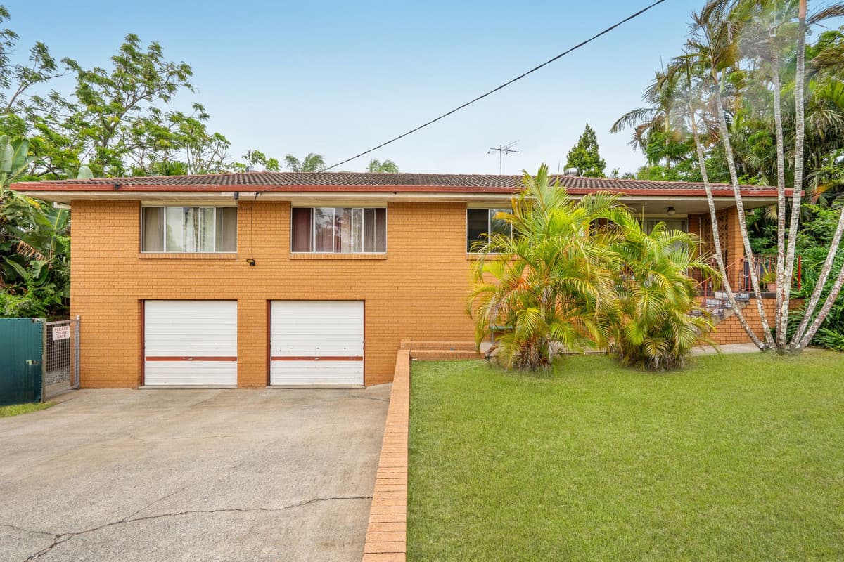 17 Garrima Drive, Loganholme, Loganholme — photo 1 of 5