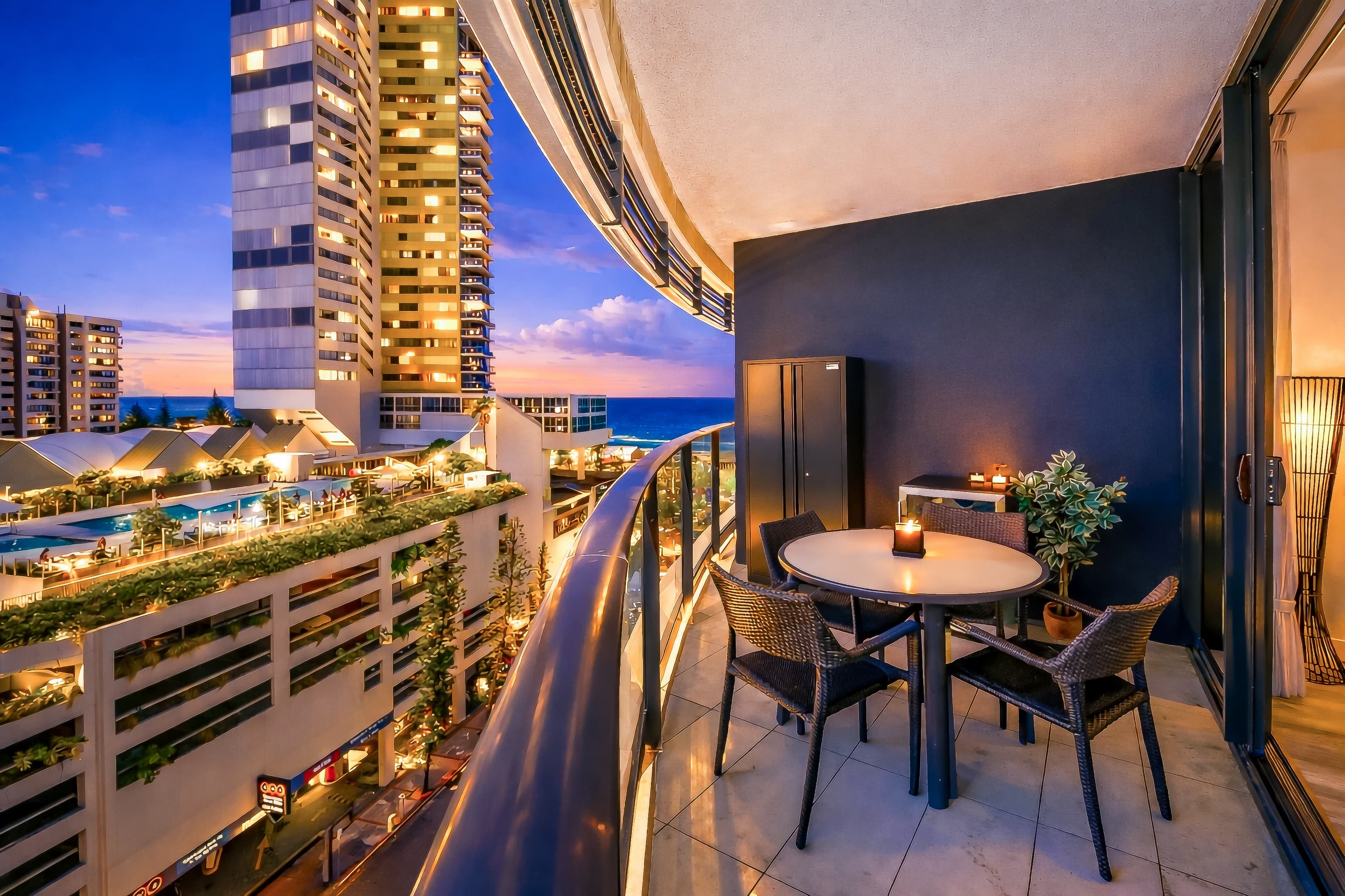 901/1 Oracle Boulevard, Broadbeach - Image 1