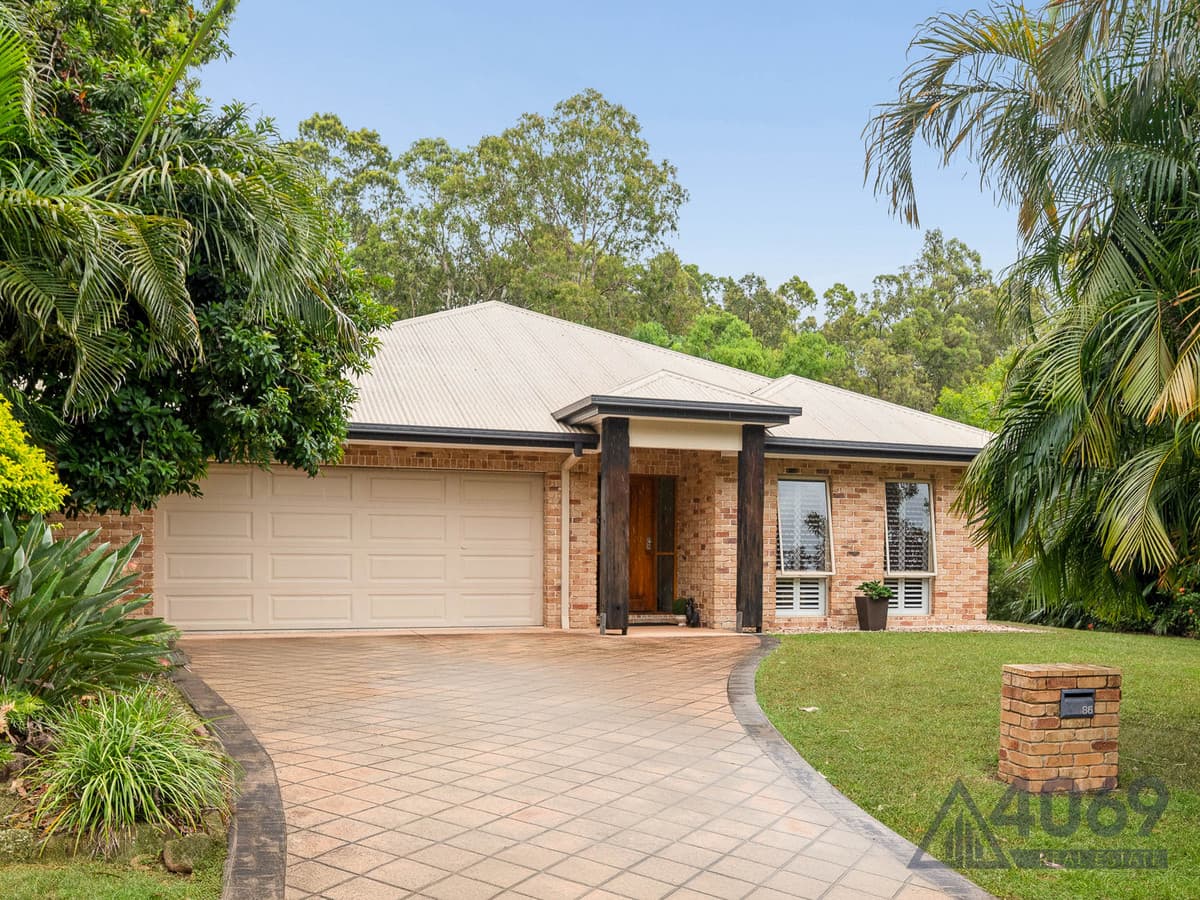 86 Fiddlewood Crescent, Bellbowrie, Bellbowrie — photo 1 of 5