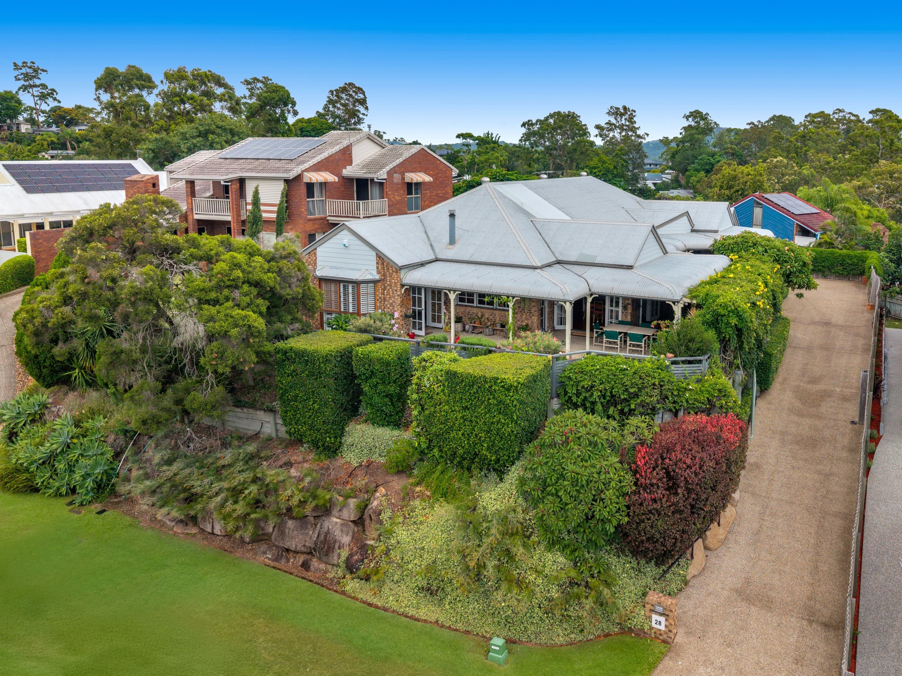 28 Hakea Crescent, Chapel Hill, Chapel Hill — photo 1 of 5