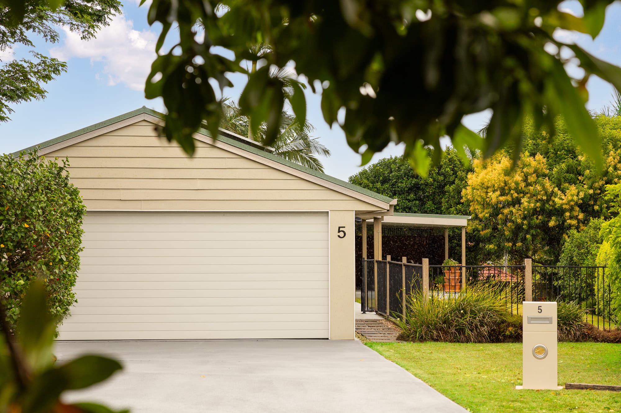 5 Villari Close, Belmont, Belmont — photo 1 of 5