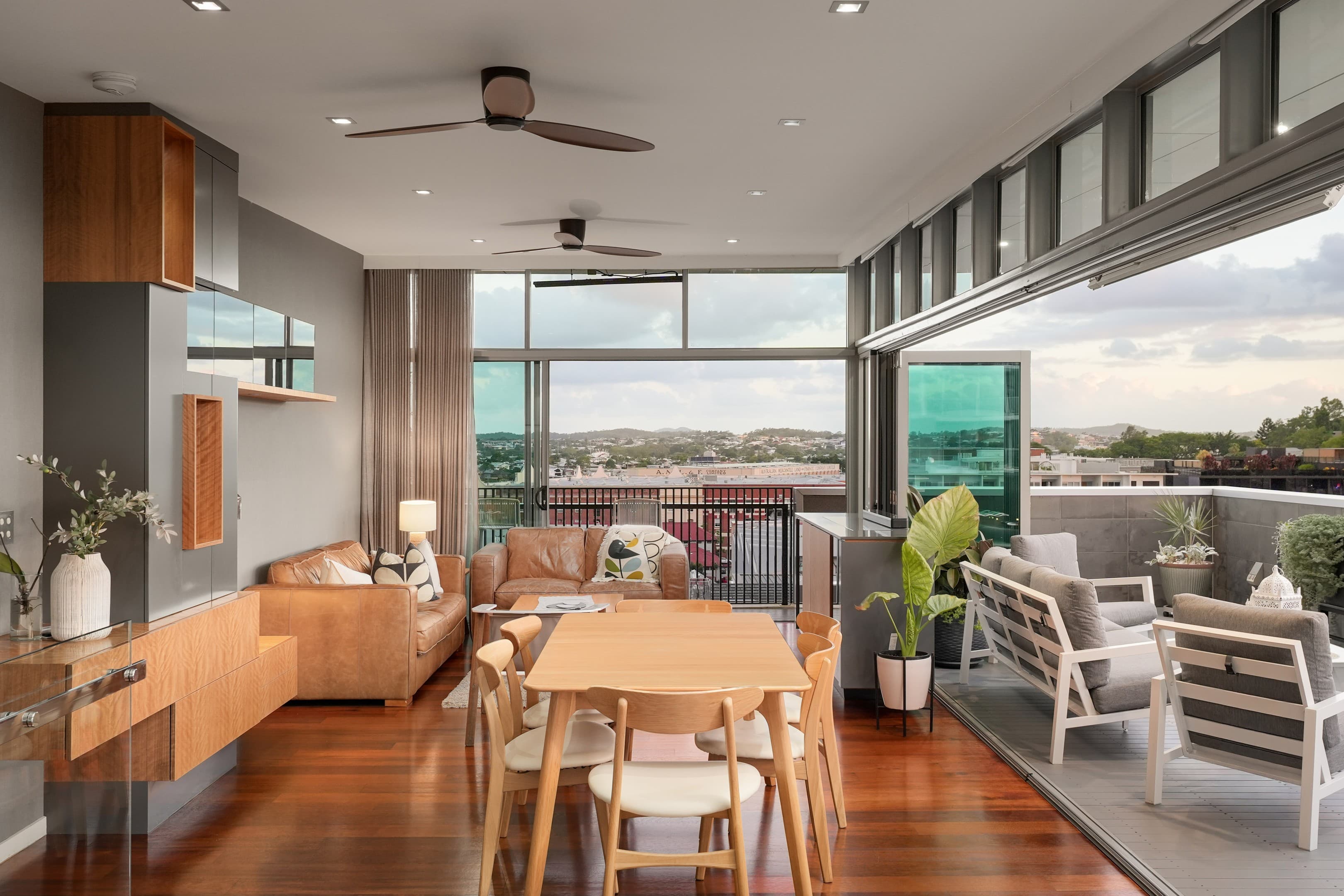 1005/53 Wyandra Street, Teneriffe - Image 1