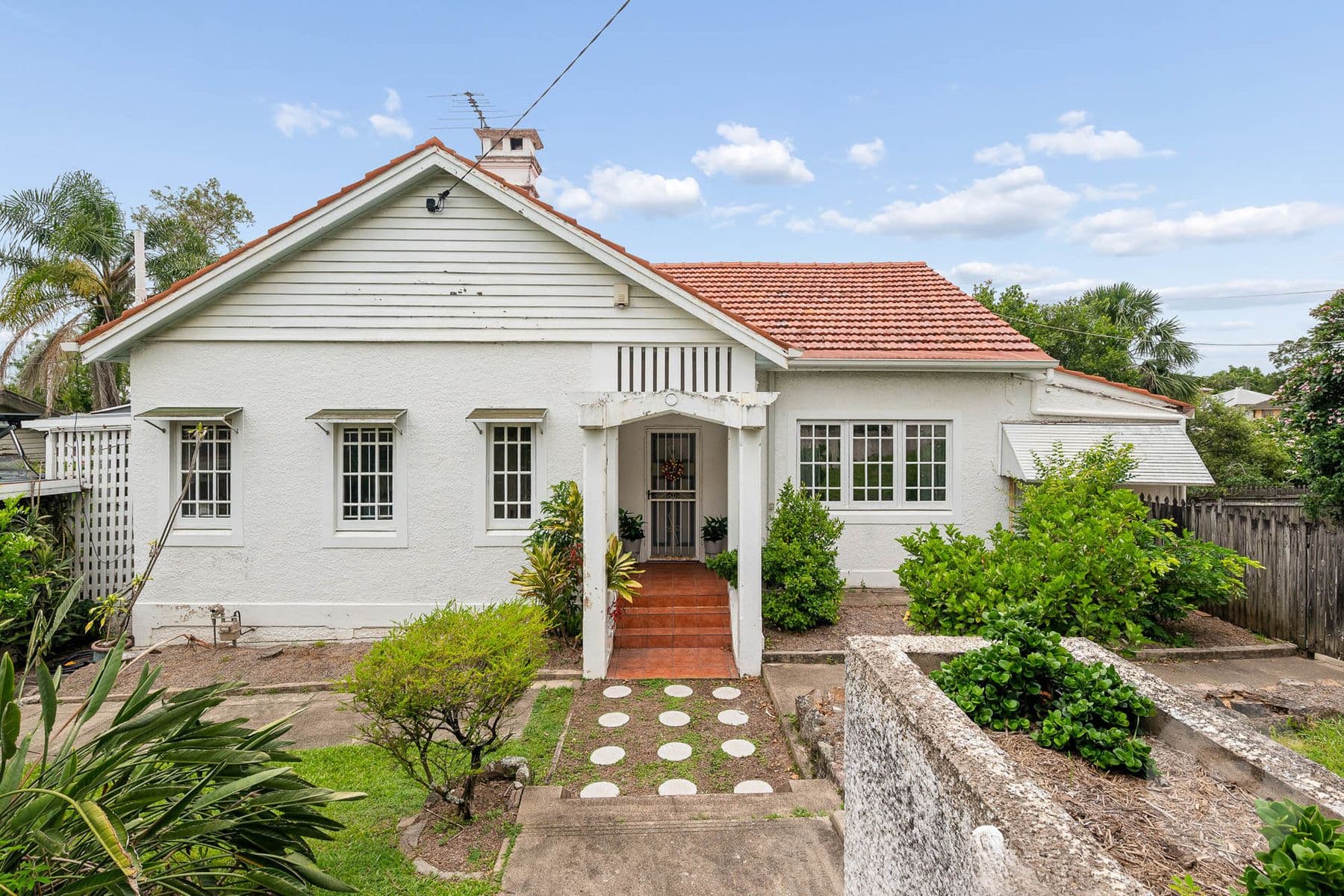 9 Clyde Road, Herston, Herston — photo 1 of 5