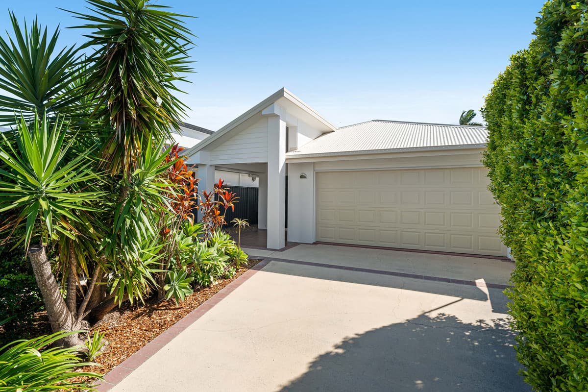143 Singer Street, Wynnum, Wynnum — photo 1 of 5