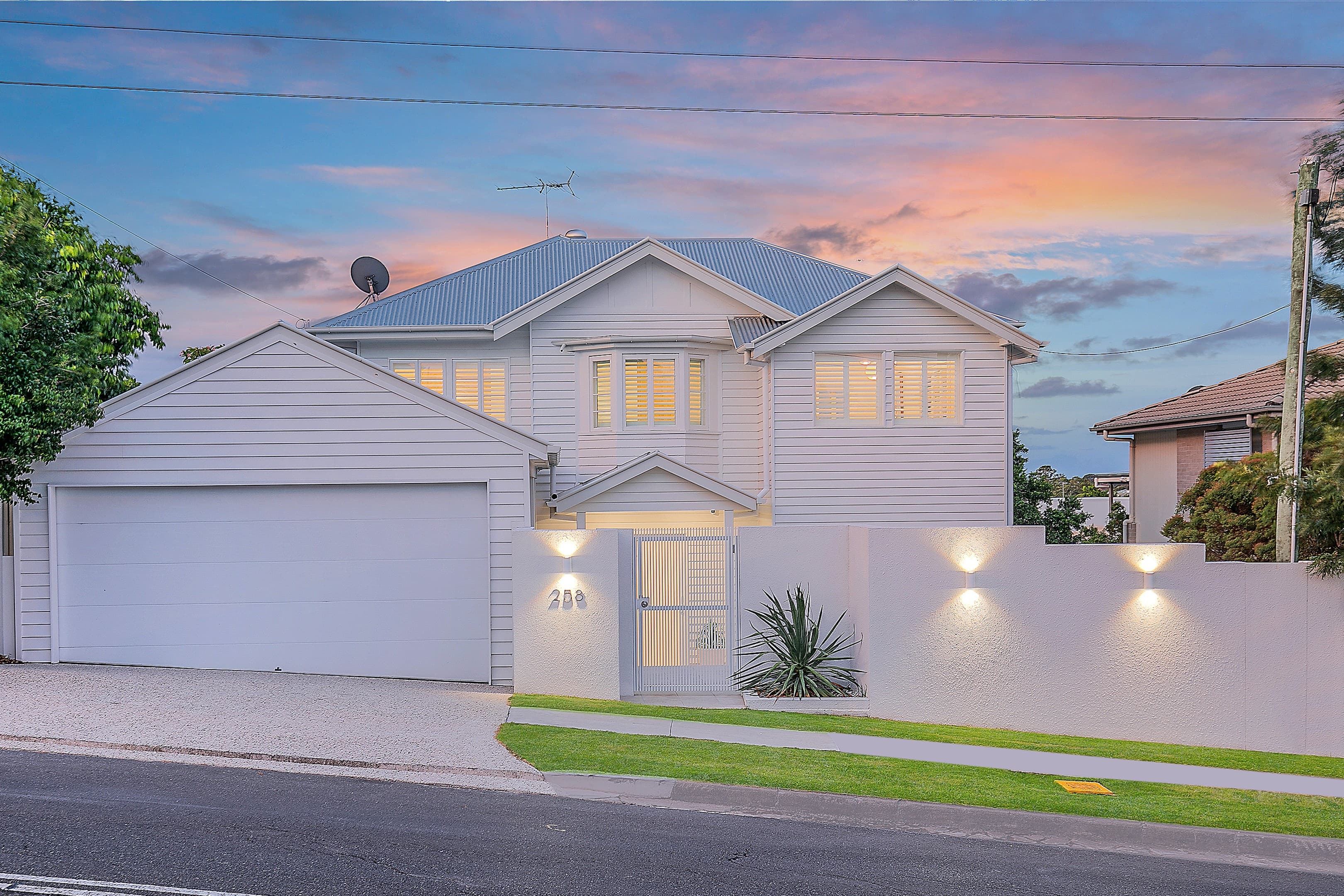 258 Chatsworth Road, Coorparoo, Coorparoo — photo 1 of 5