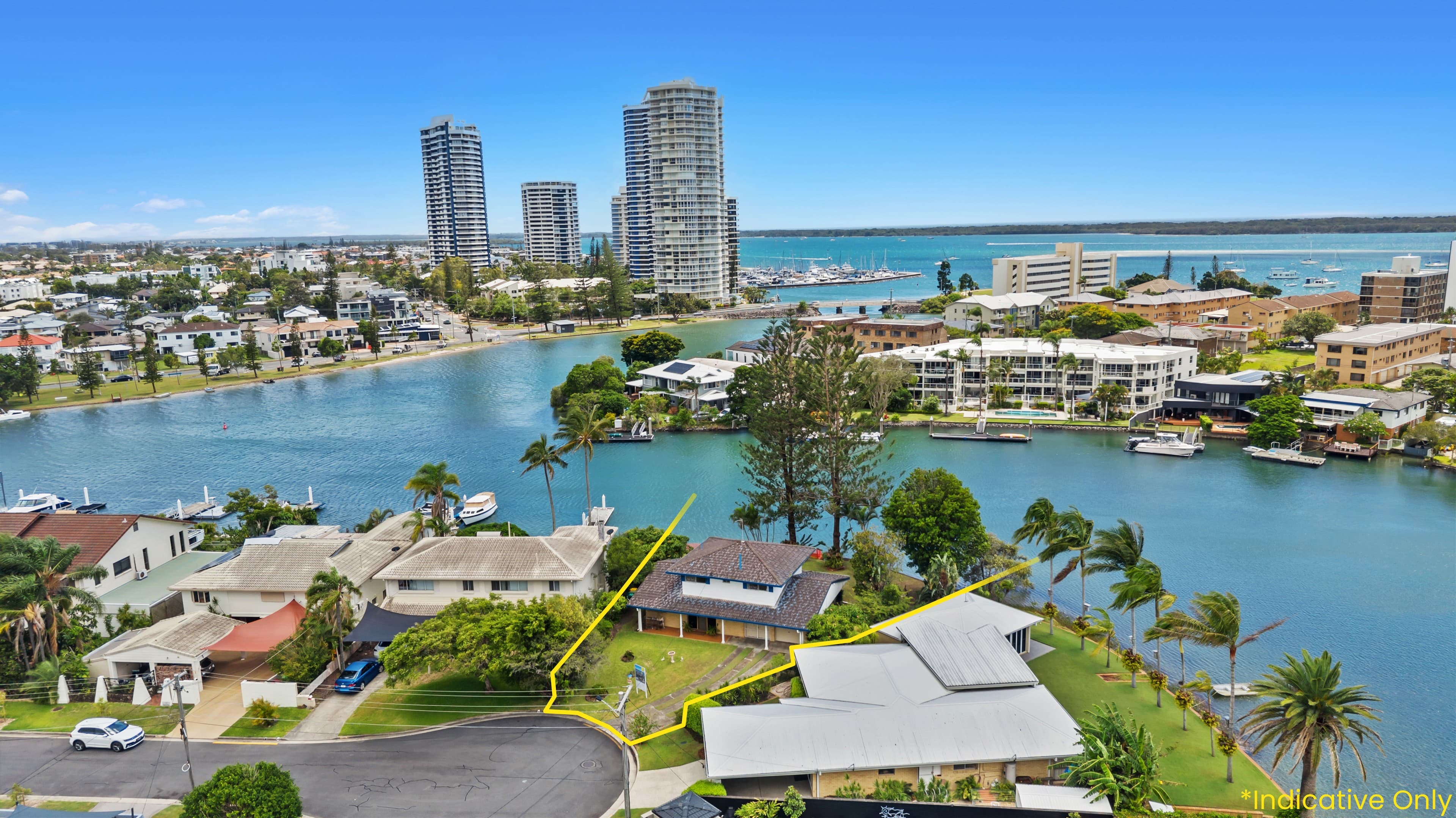 34 Margaroola Avenue, Biggera Waters, Biggera Waters — photo 1 of 5