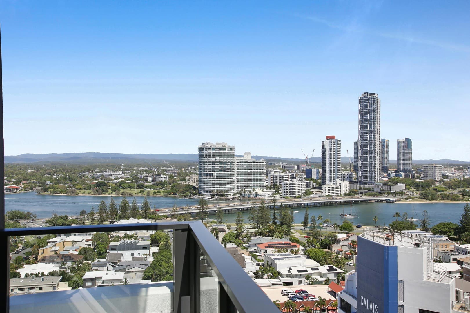 171/25 Woodroffe Avenue, Main Beach - Image 1