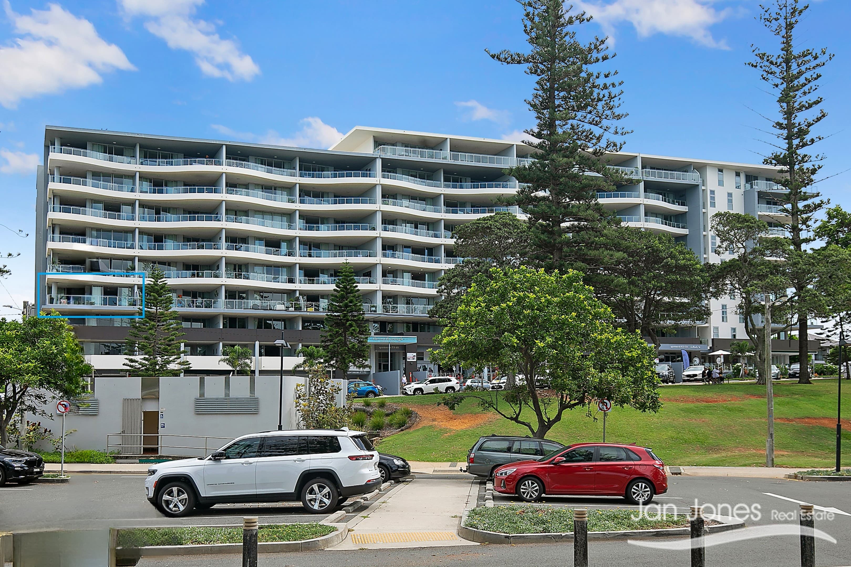 Unit 5/113 Landsborough Ave, Scarborough, Scarborough — photo 1 of 5