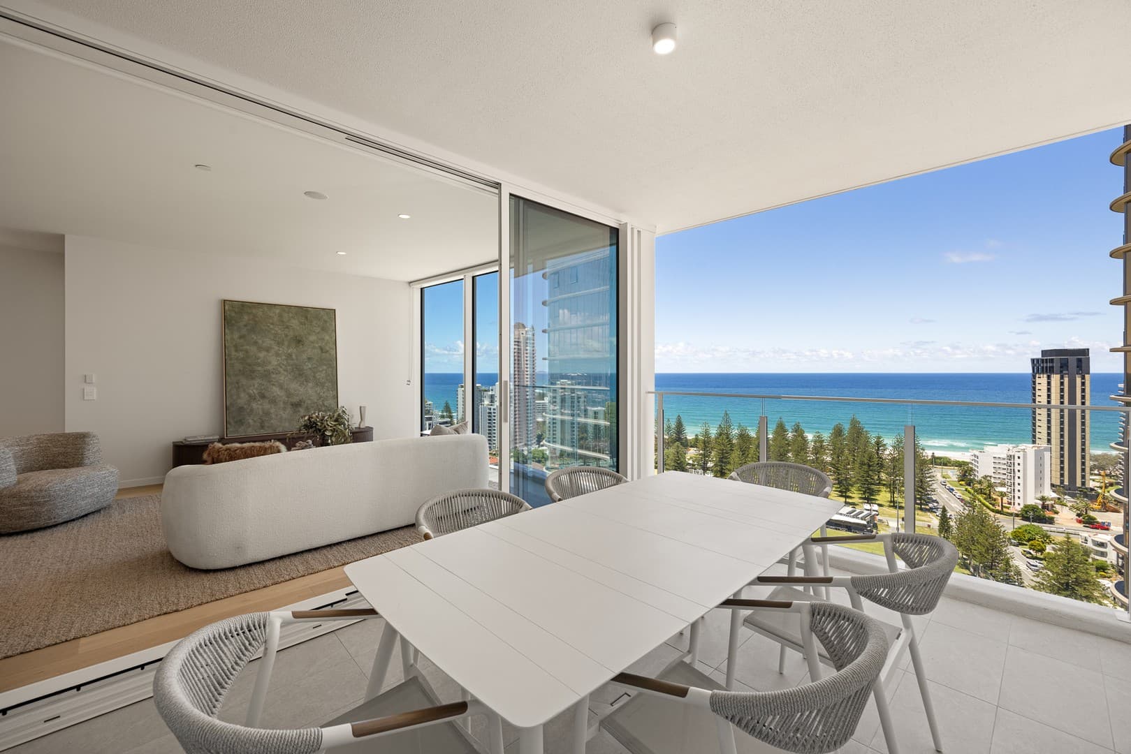 1902/4 Rosewood Avenue, Broadbeach, Broadbeach — photo 1 of 5