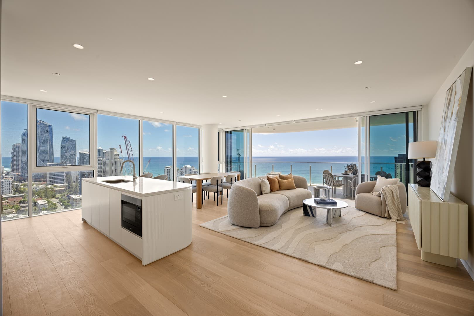2201/4 Rosewood Avenue, Broadbeach, Broadbeach sold property photo