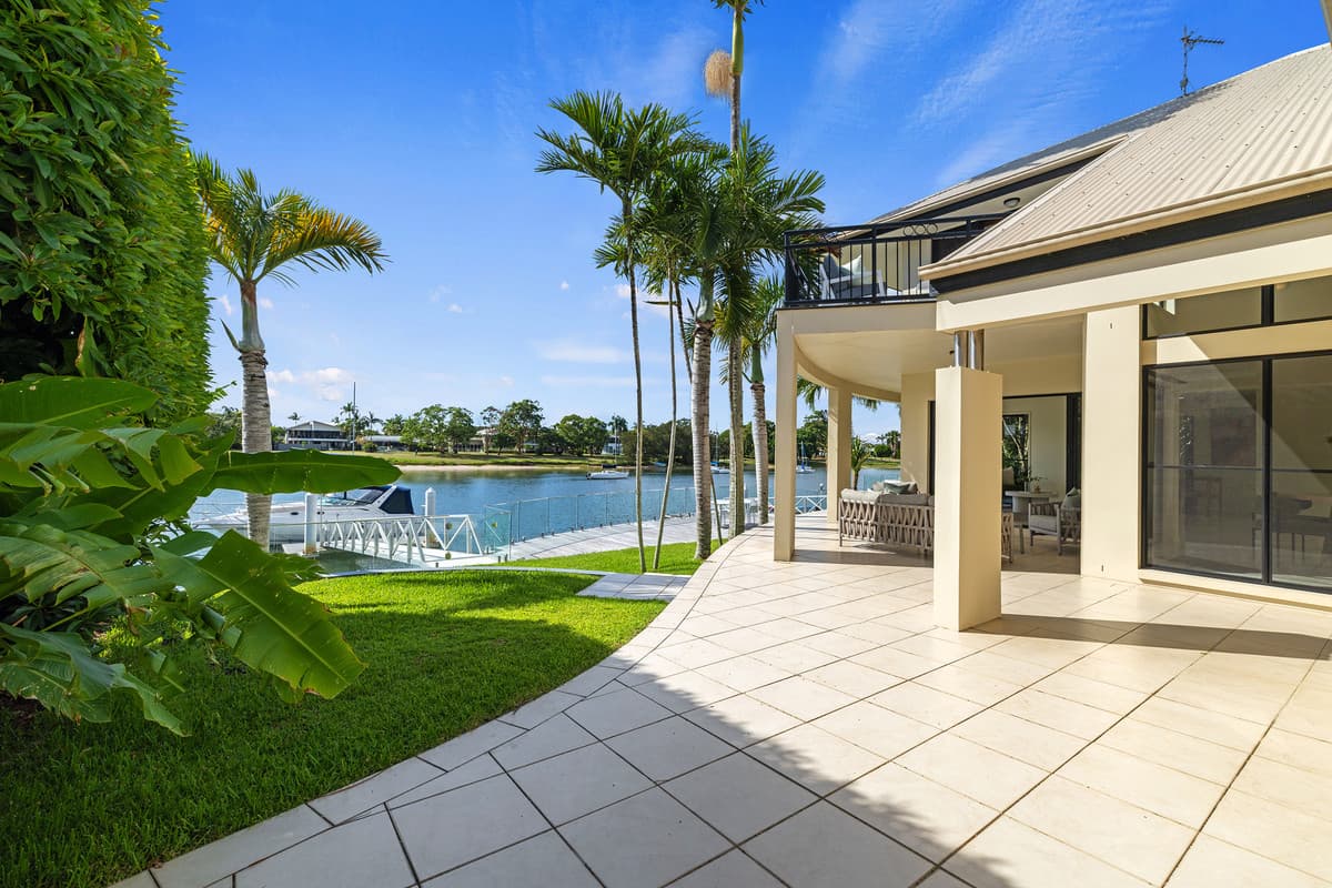 4 Mooloolah Island, Minyama, Minyama — photo 1 of 5