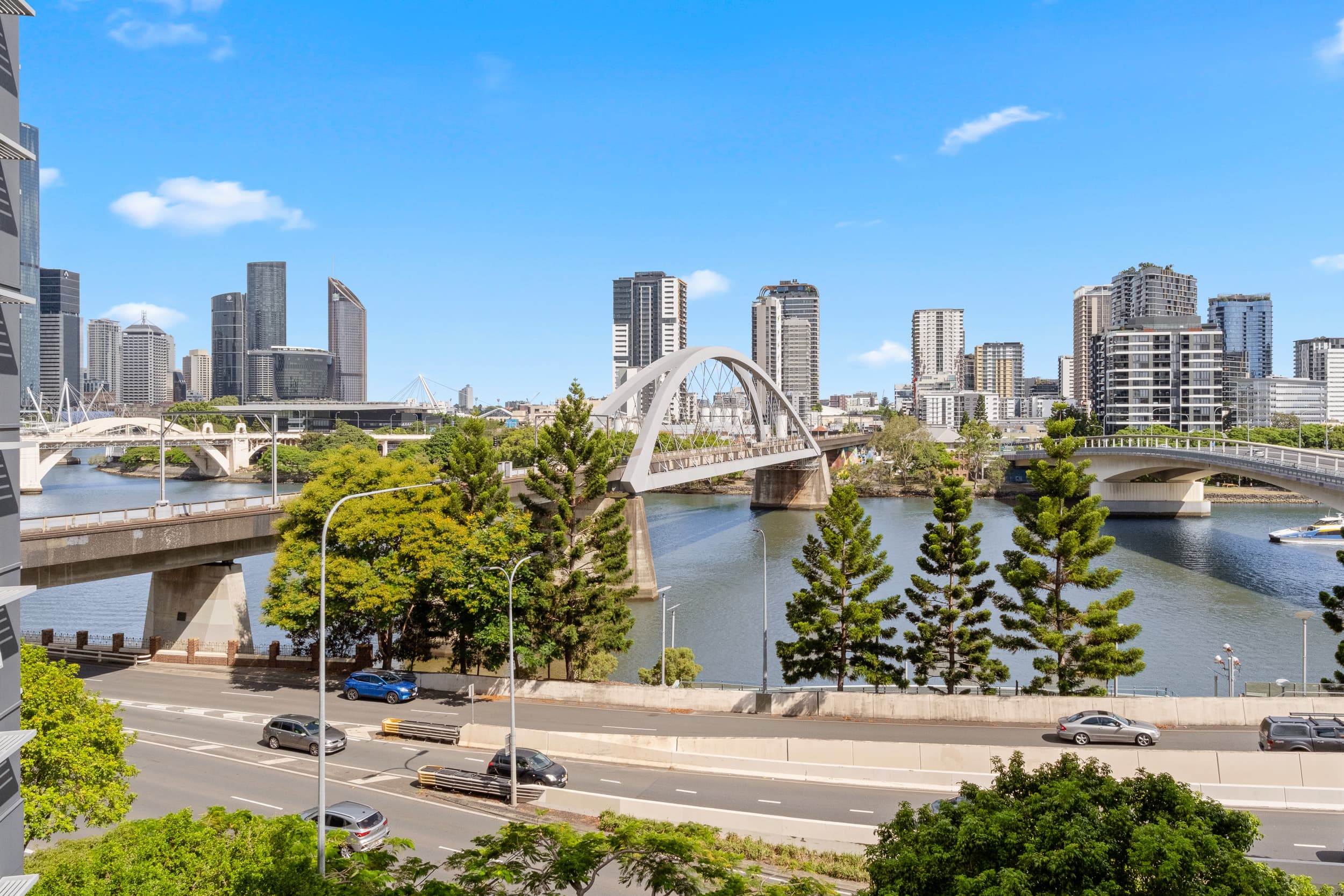 2405/92 Quay Street, Brisbane City, Brisbane City — photo 1 of 5
