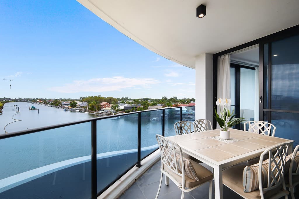5301/5 Harbour Side Court, Biggera Waters - Image 1