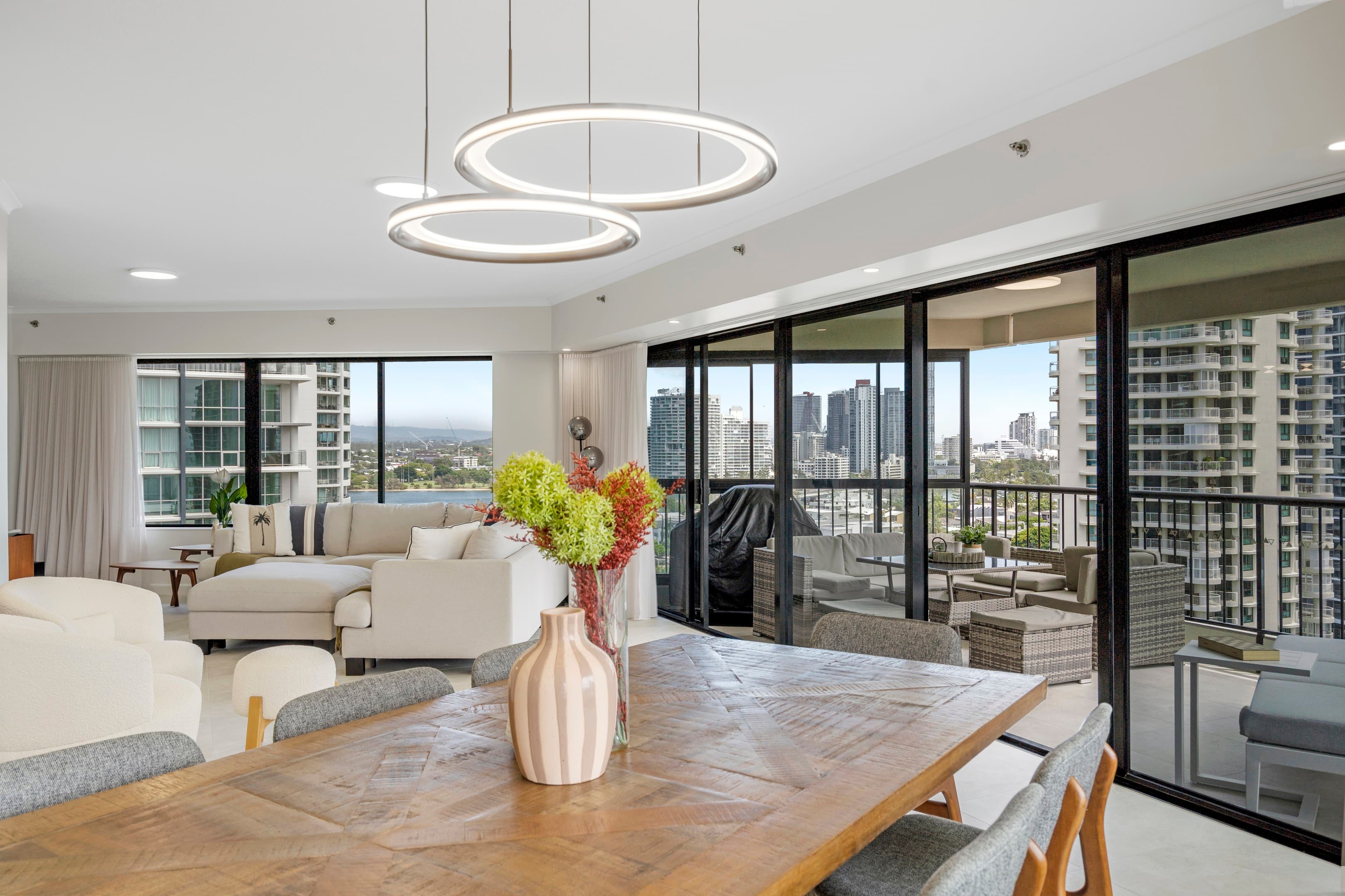 12A/24 Breaker Street, Main Beach, Main Beach — photo 1 of 5