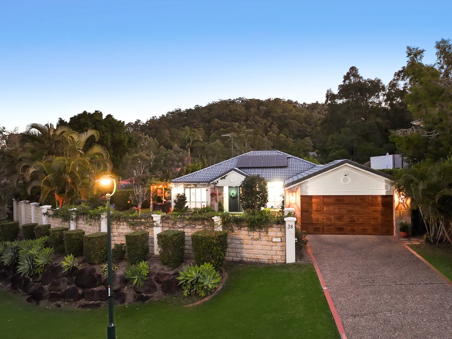 38 Langport Parade, Mudgeeraba — photo 1 of 5