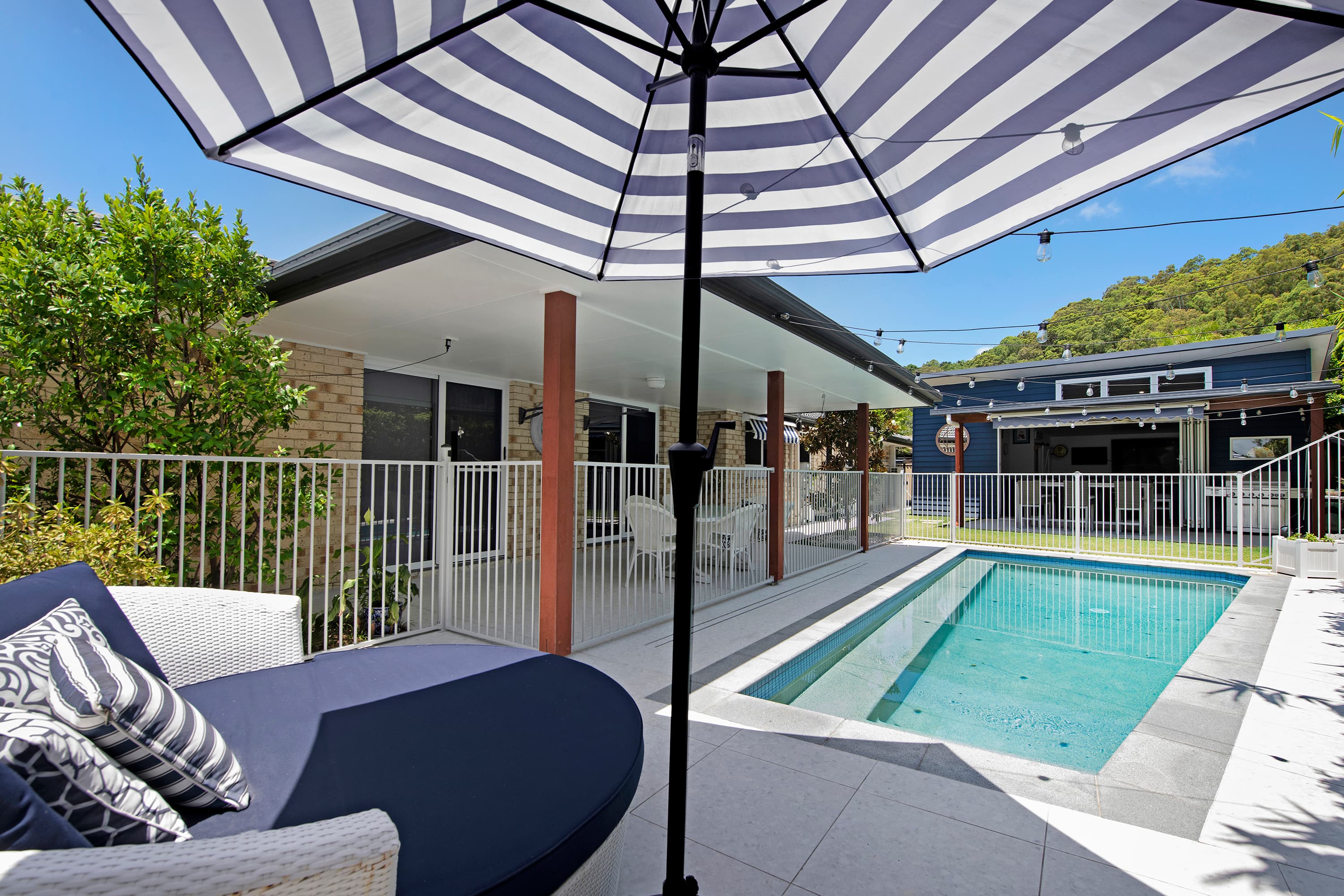 1 Broome Street, Currumbin Waters, Currumbin Waters — photo 1 of 5