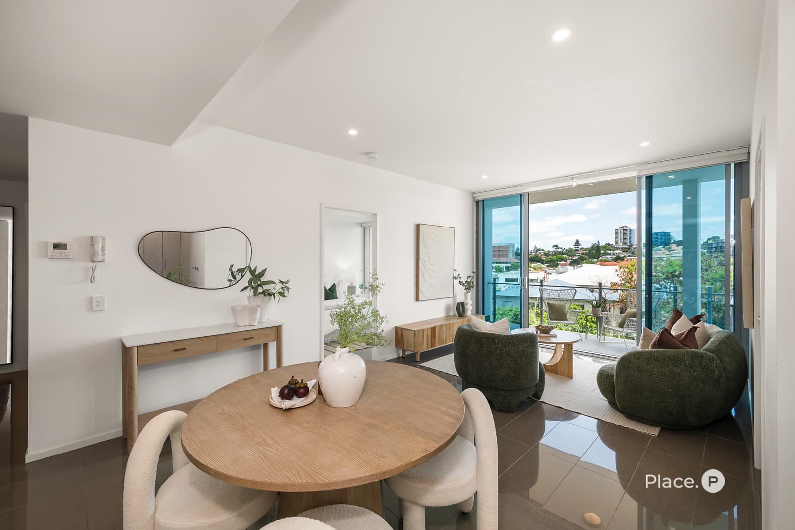 405/32 Russell Street, South Brisbane, South Brisbane — photo 1 of 5