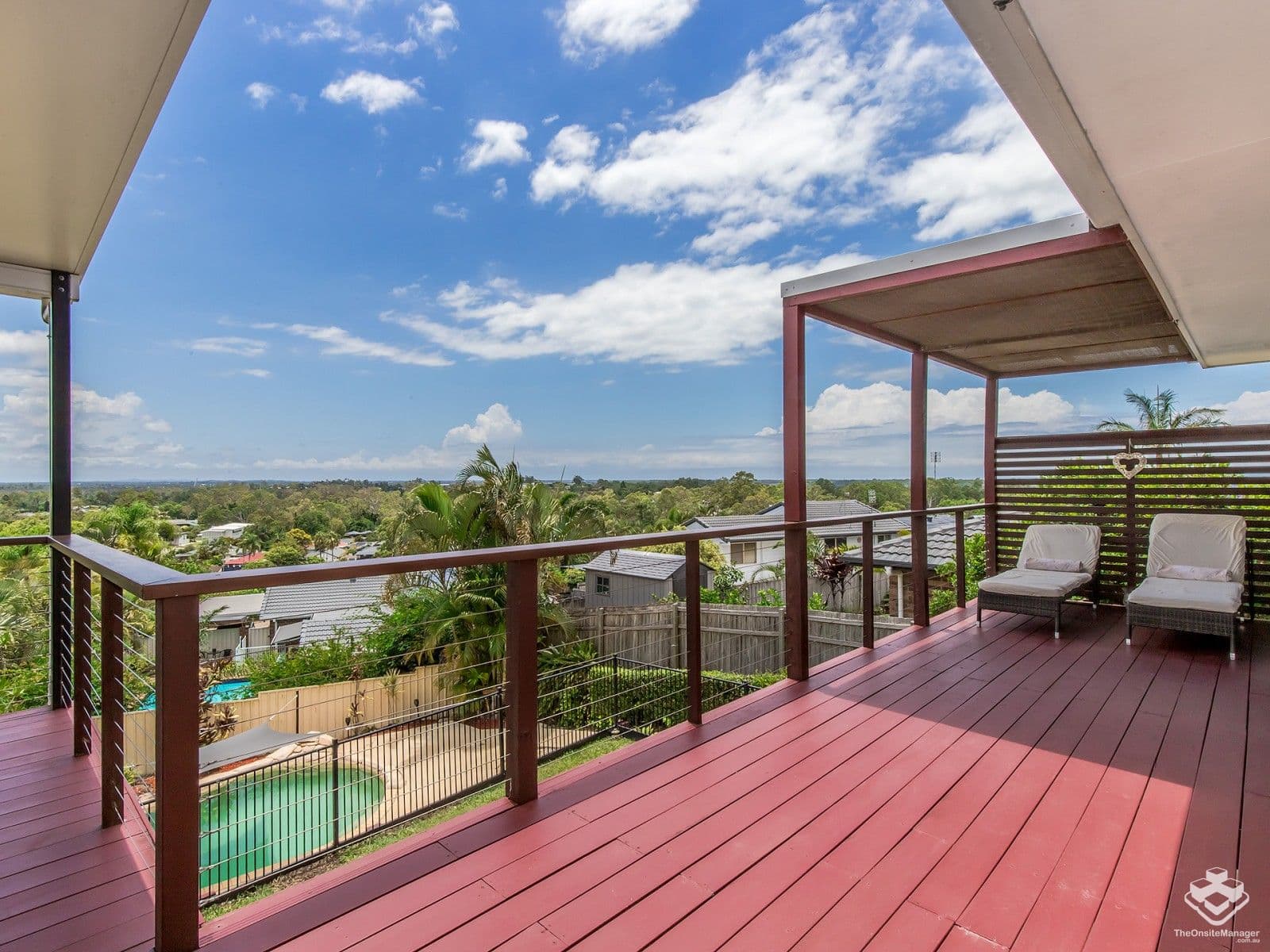 13 Pomona Court, Helensvale — photo 1 of 5