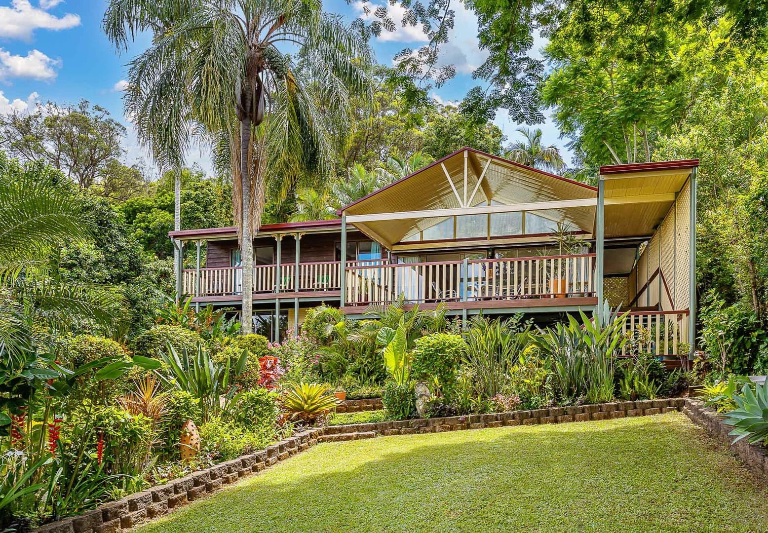 42 Cobai Drive, Mudgeeraba — photo 1 of 5